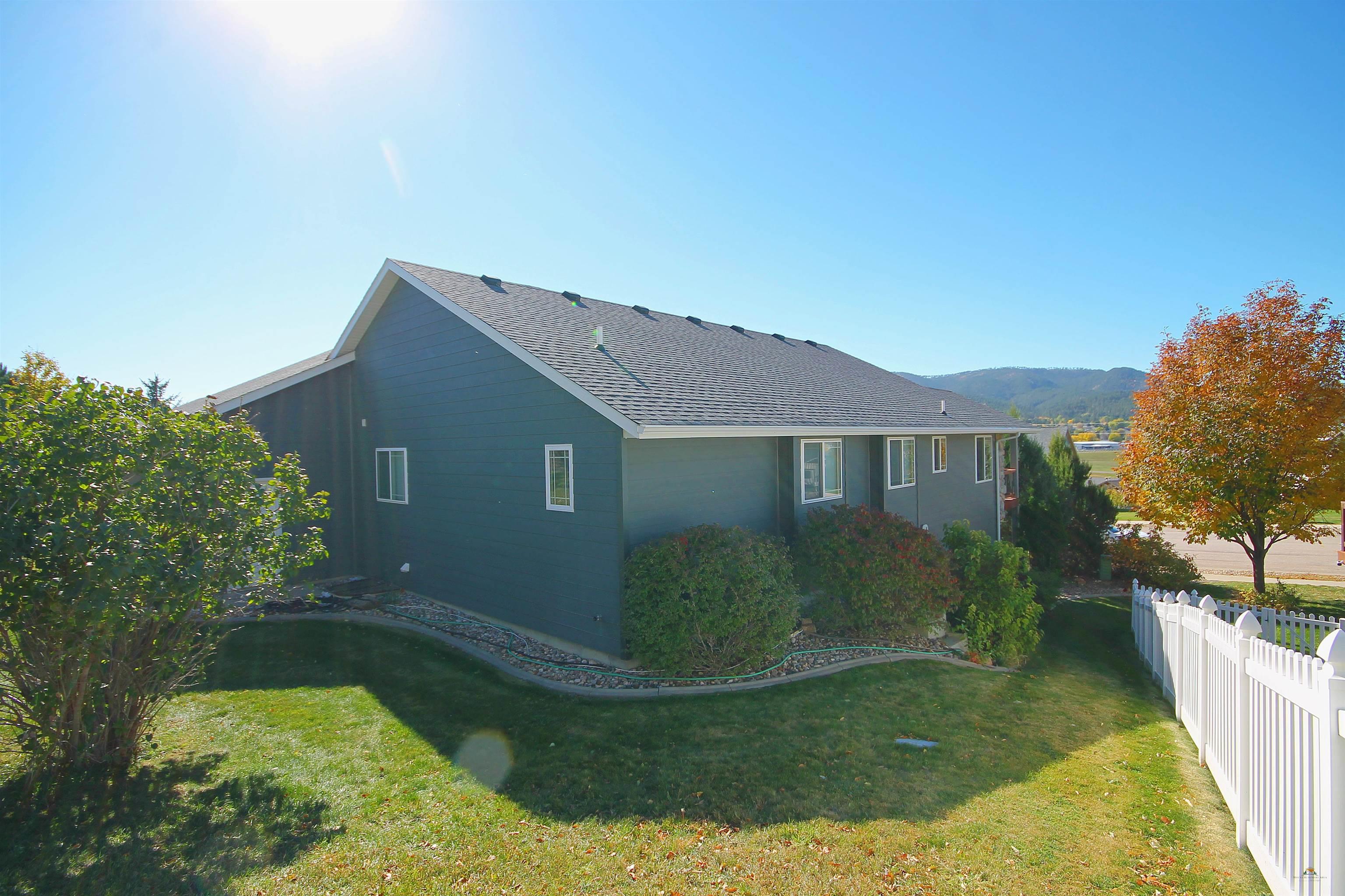 2550 BELAIR DR