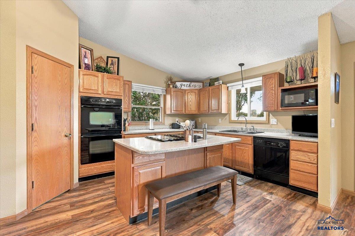 3963 E HWY 44