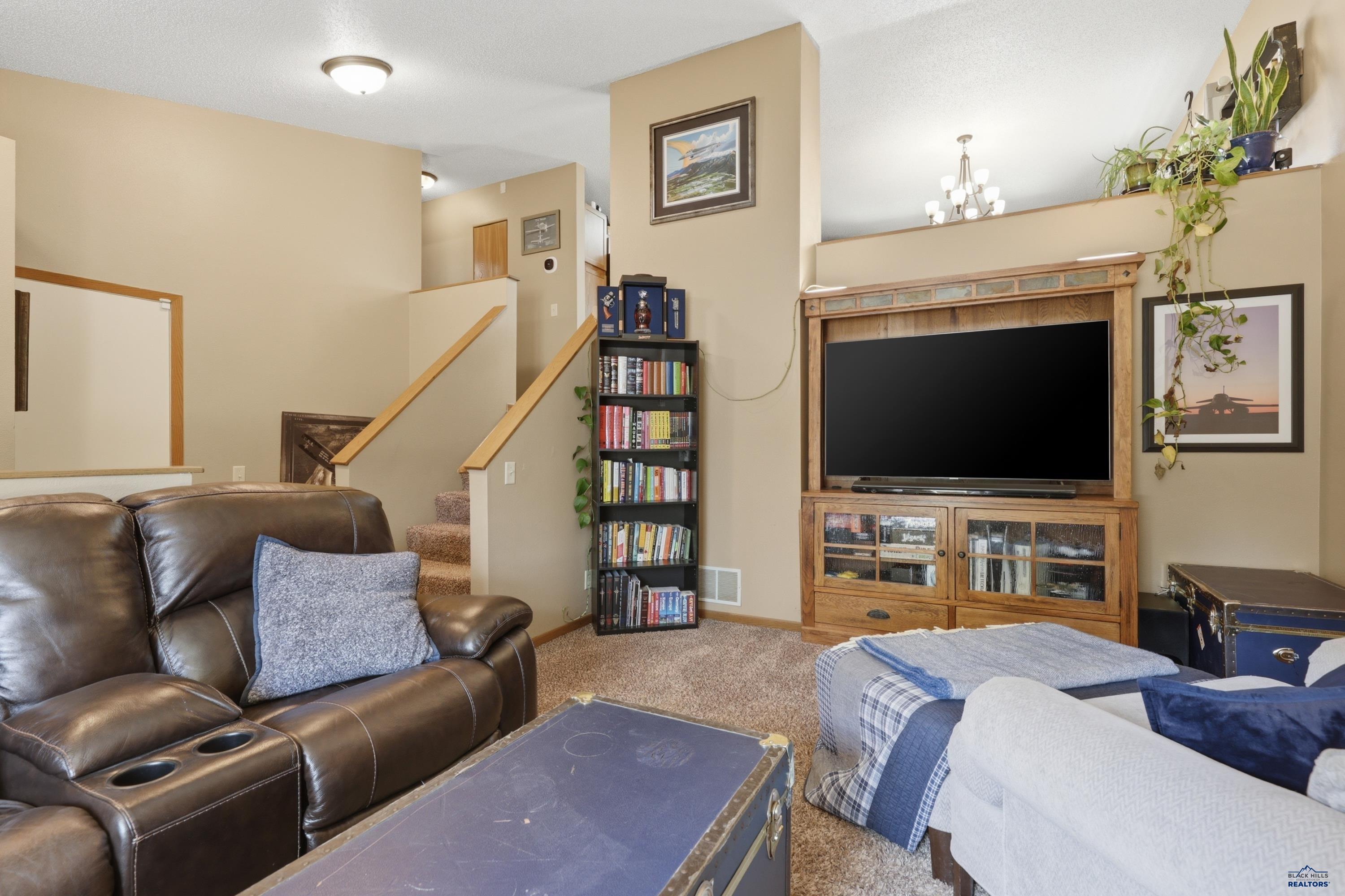 1214 RANGE VIEW CIR
