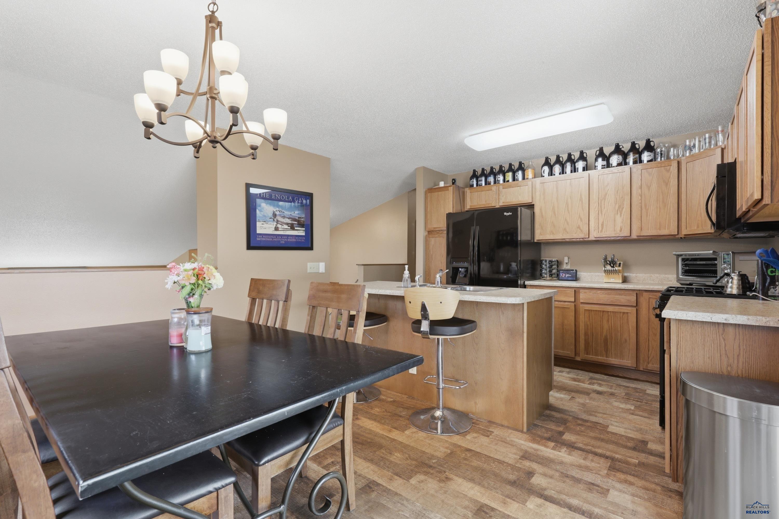 1214 RANGE VIEW CIR