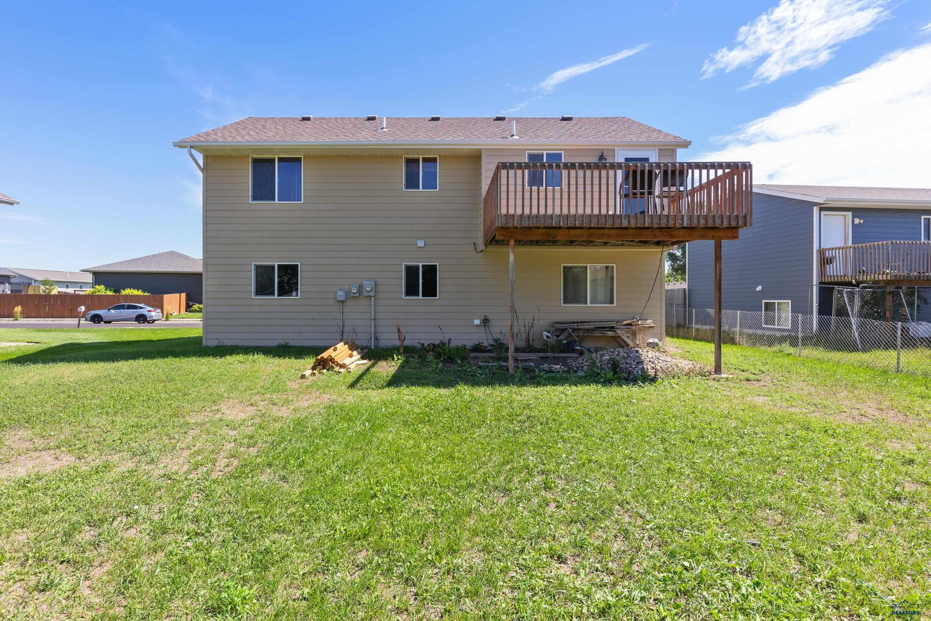 2657 LEOLA LN