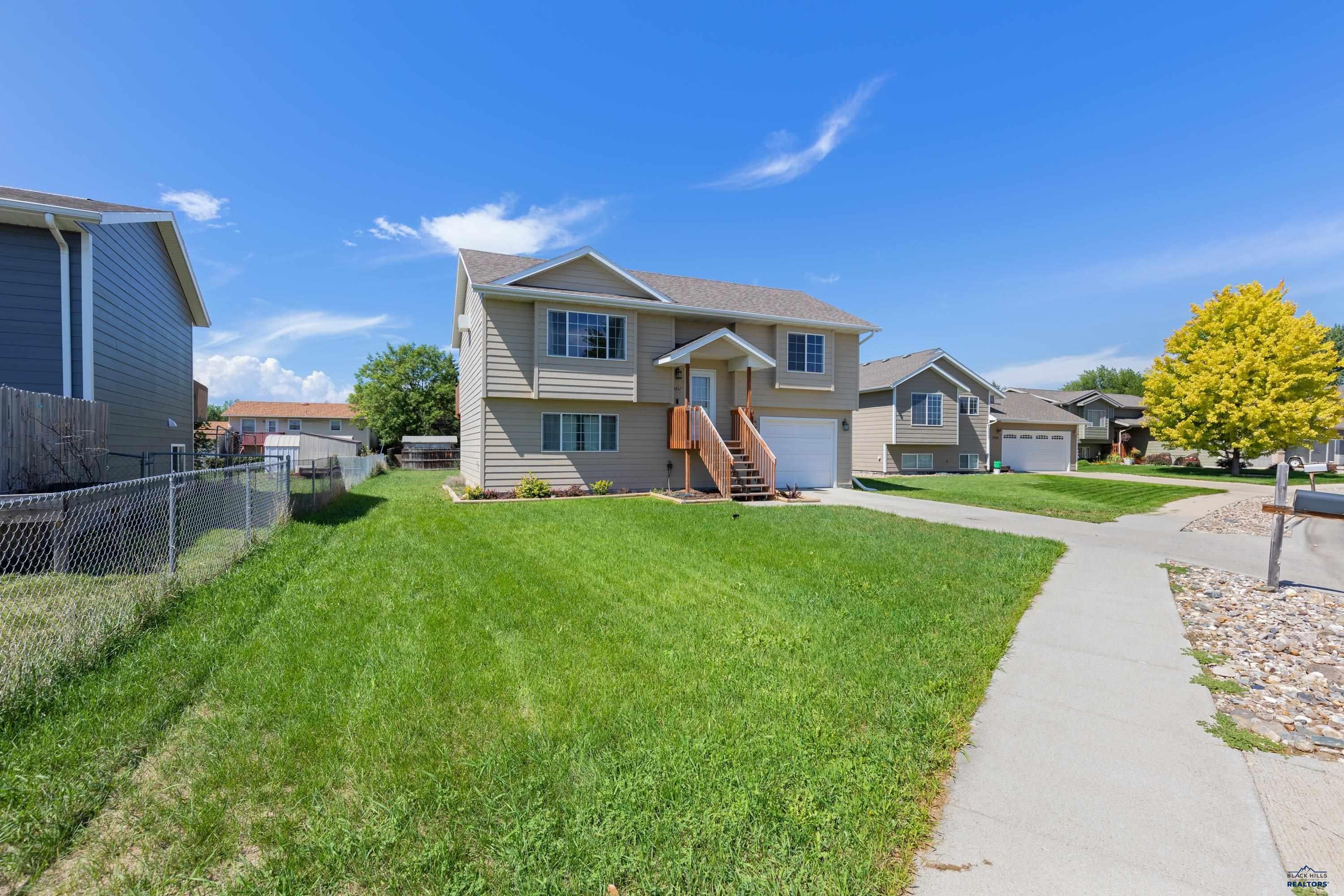 2657 LEOLA LN