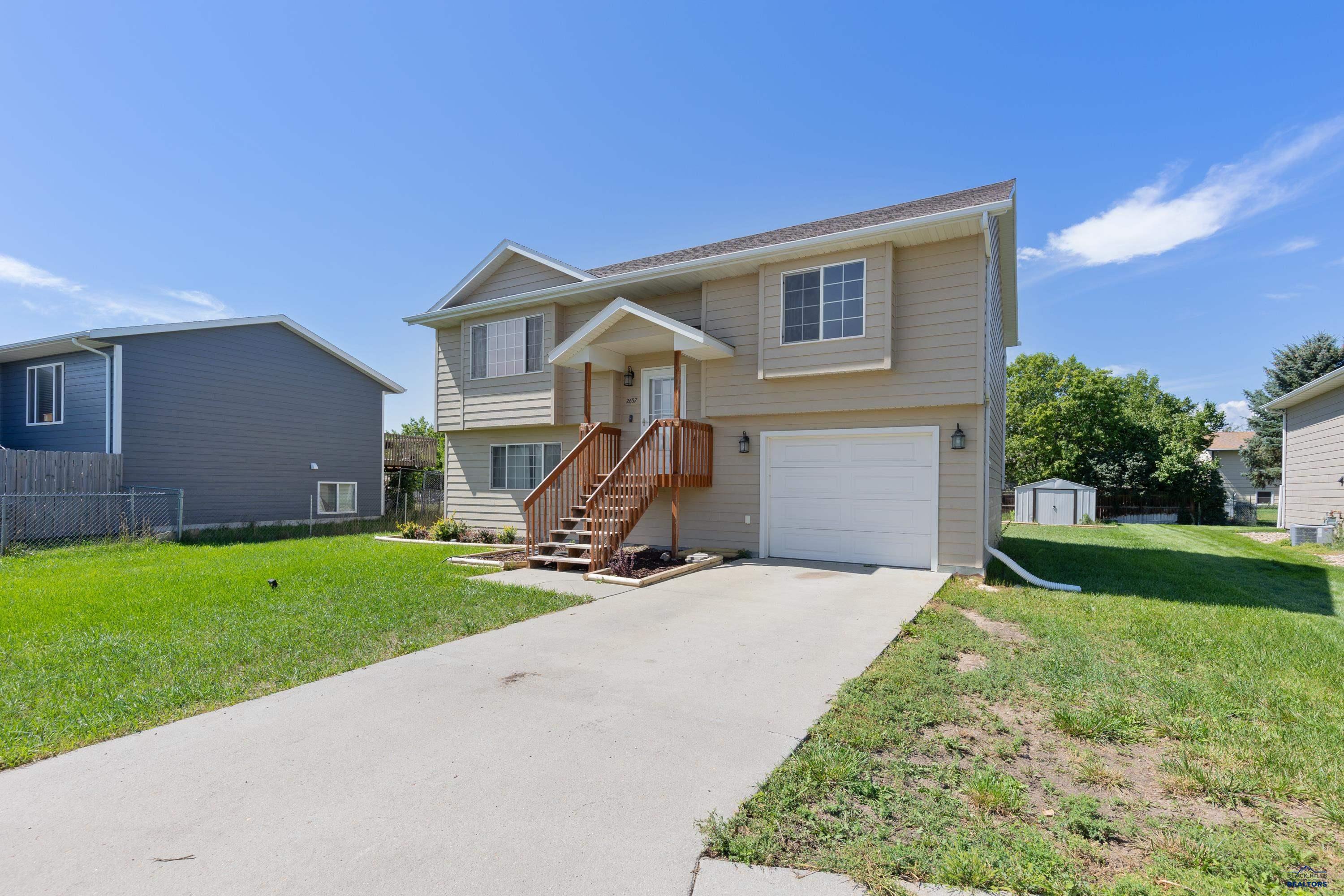 2657 LEOLA LN