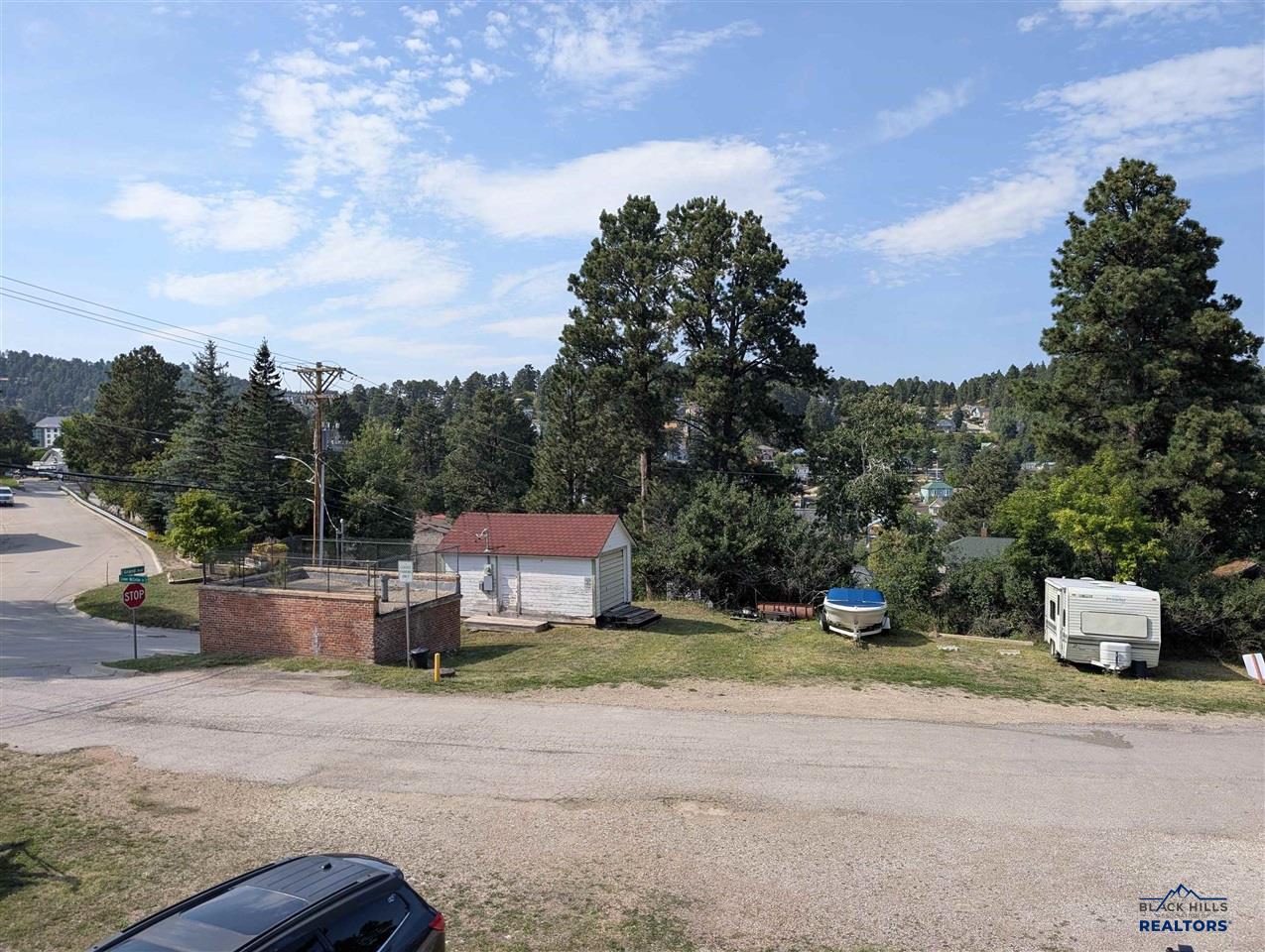 520 Lower McClellan Street
