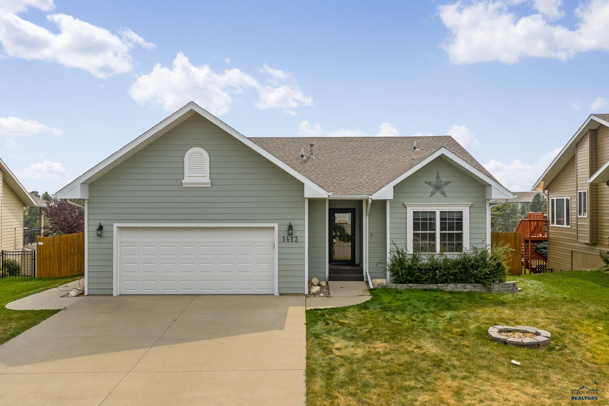 1413 EDINBOROUGH DR
