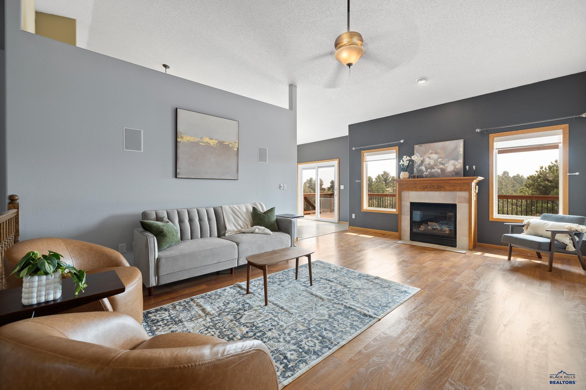 1413 EDINBOROUGH DR