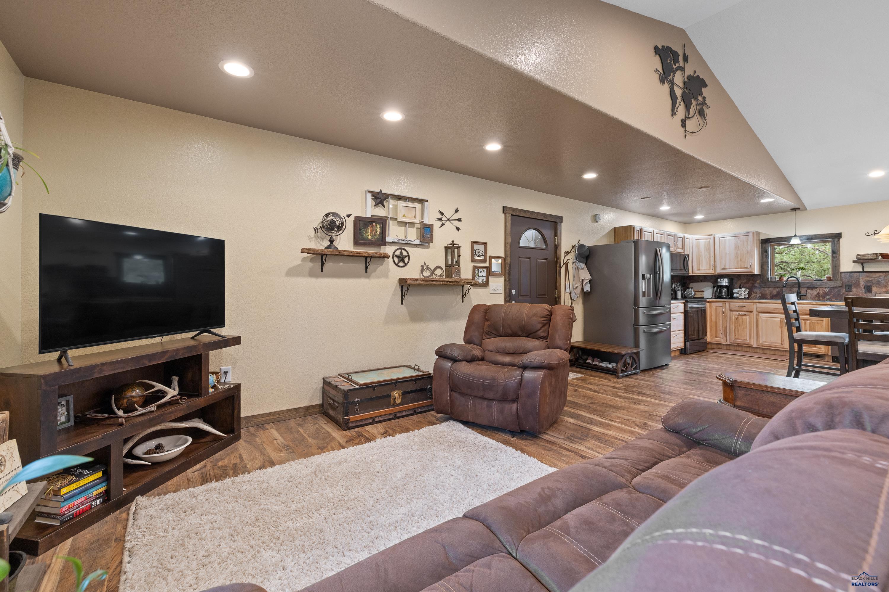 24568 SADDLEBACK DR