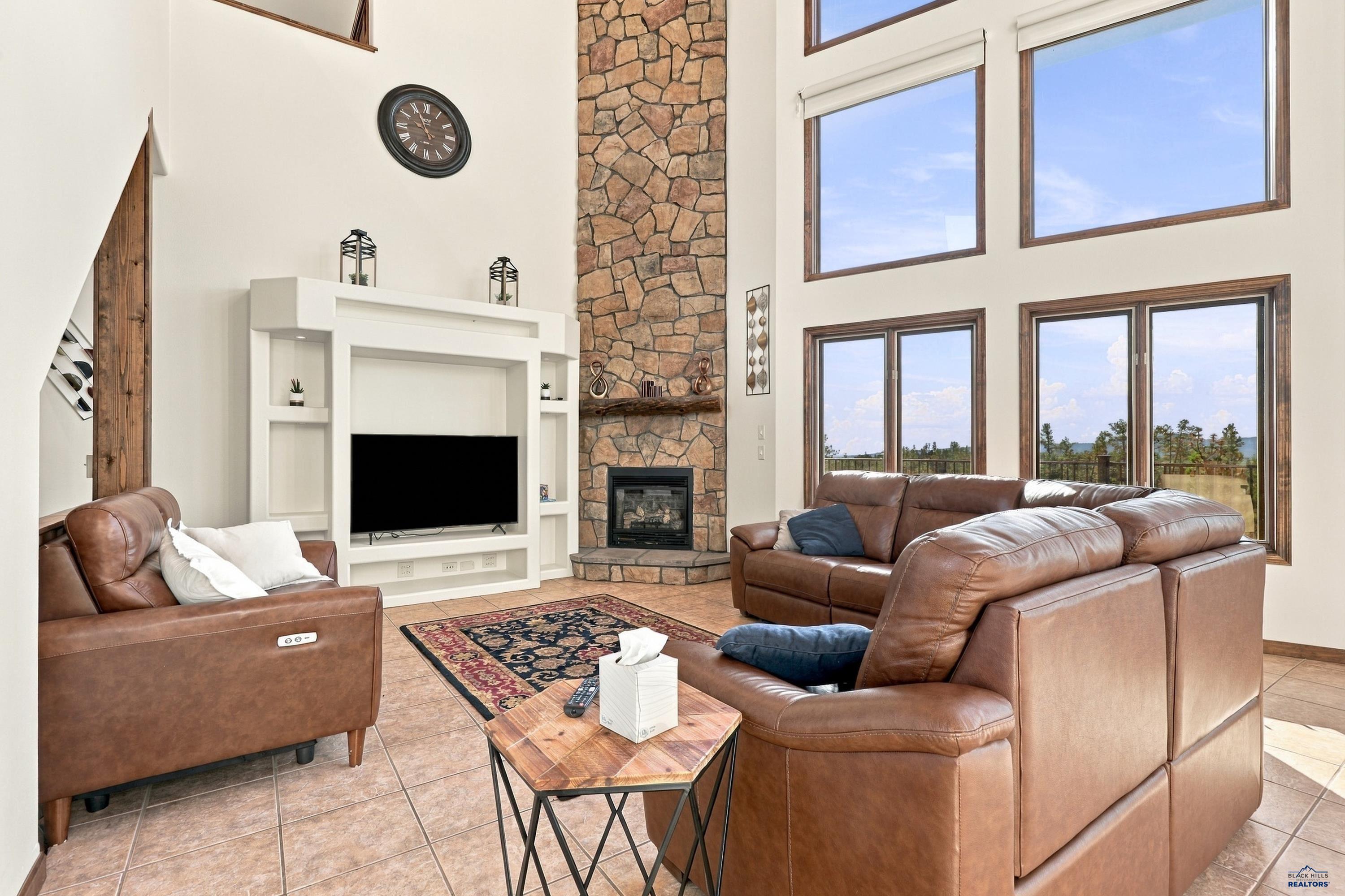 12607 PINE SHADOWS RD