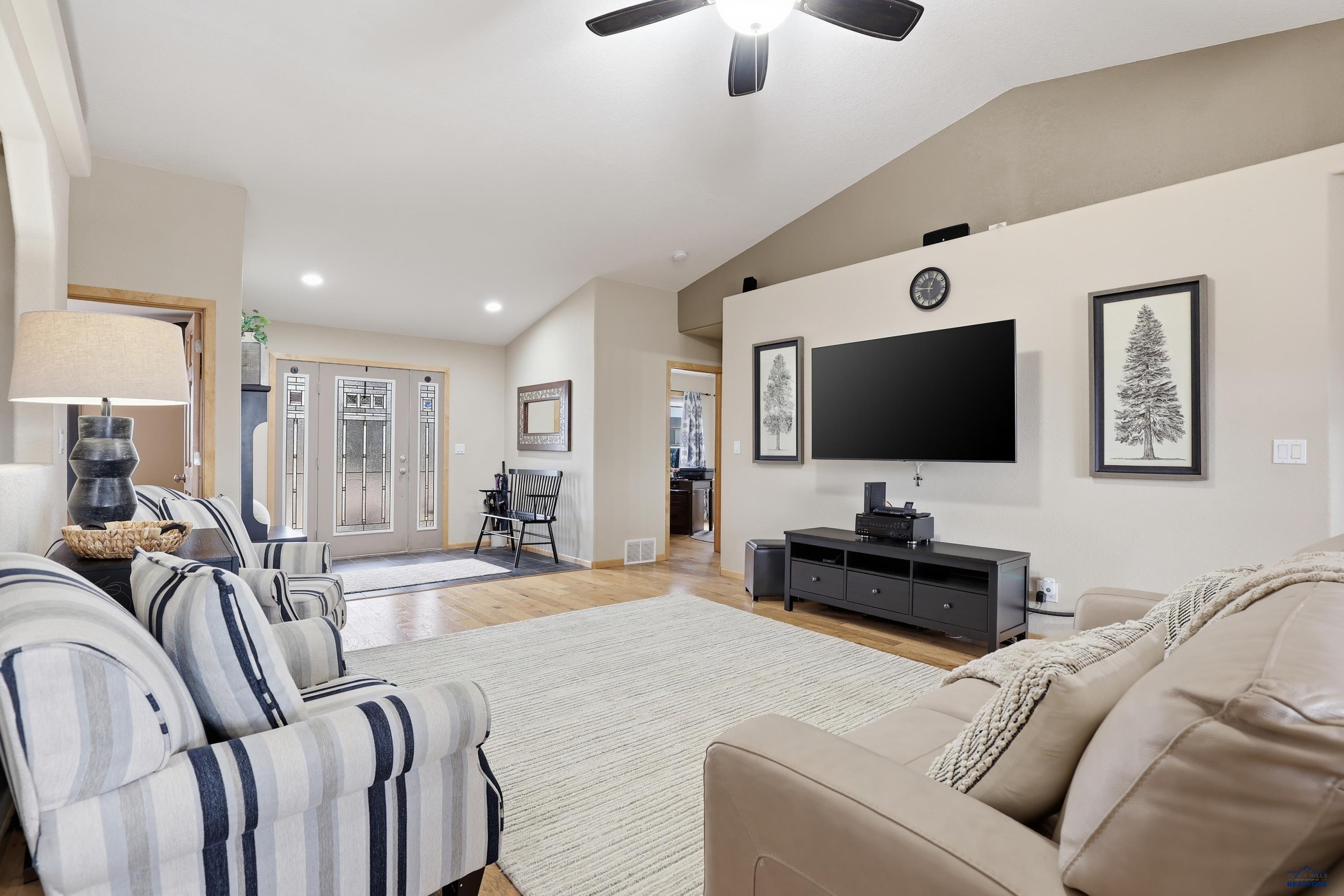 422 E ENCHANTED PINES DR