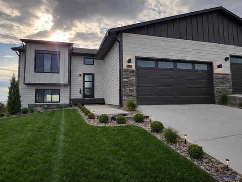 1121 PINNACLE CT Rapid City SD 57701