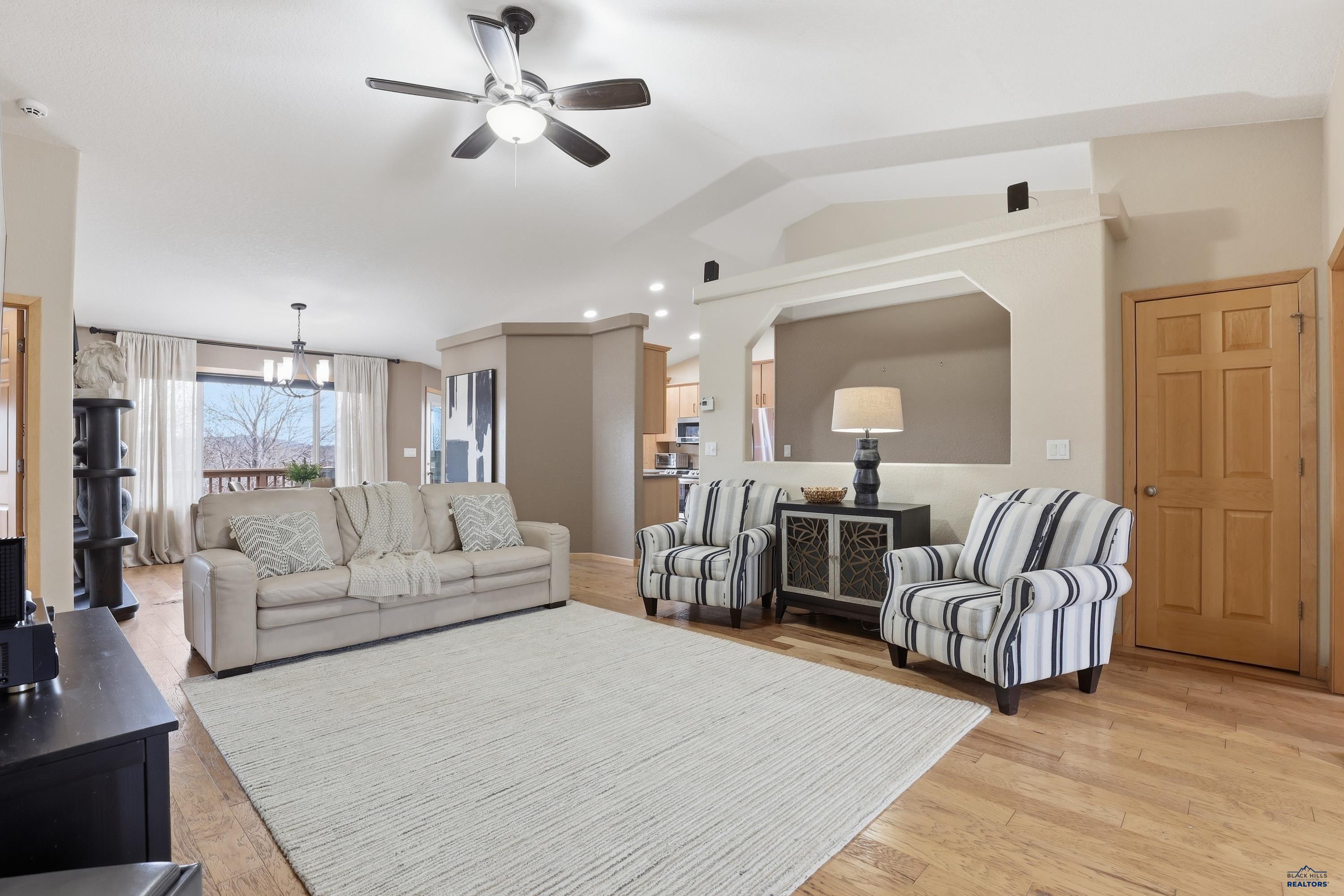 422 E ENCHANTED PINES DR