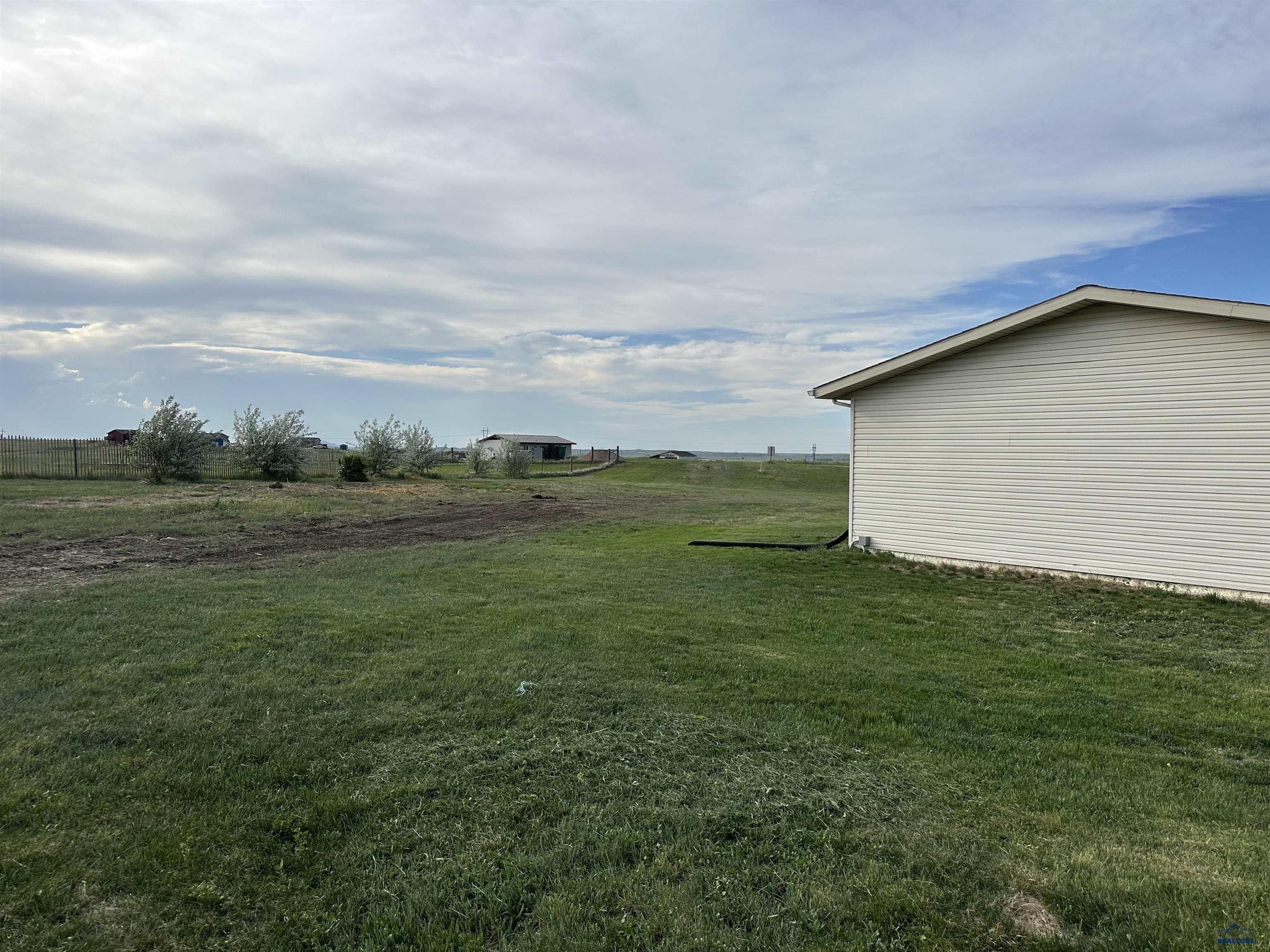 22240 SCHOOL RD