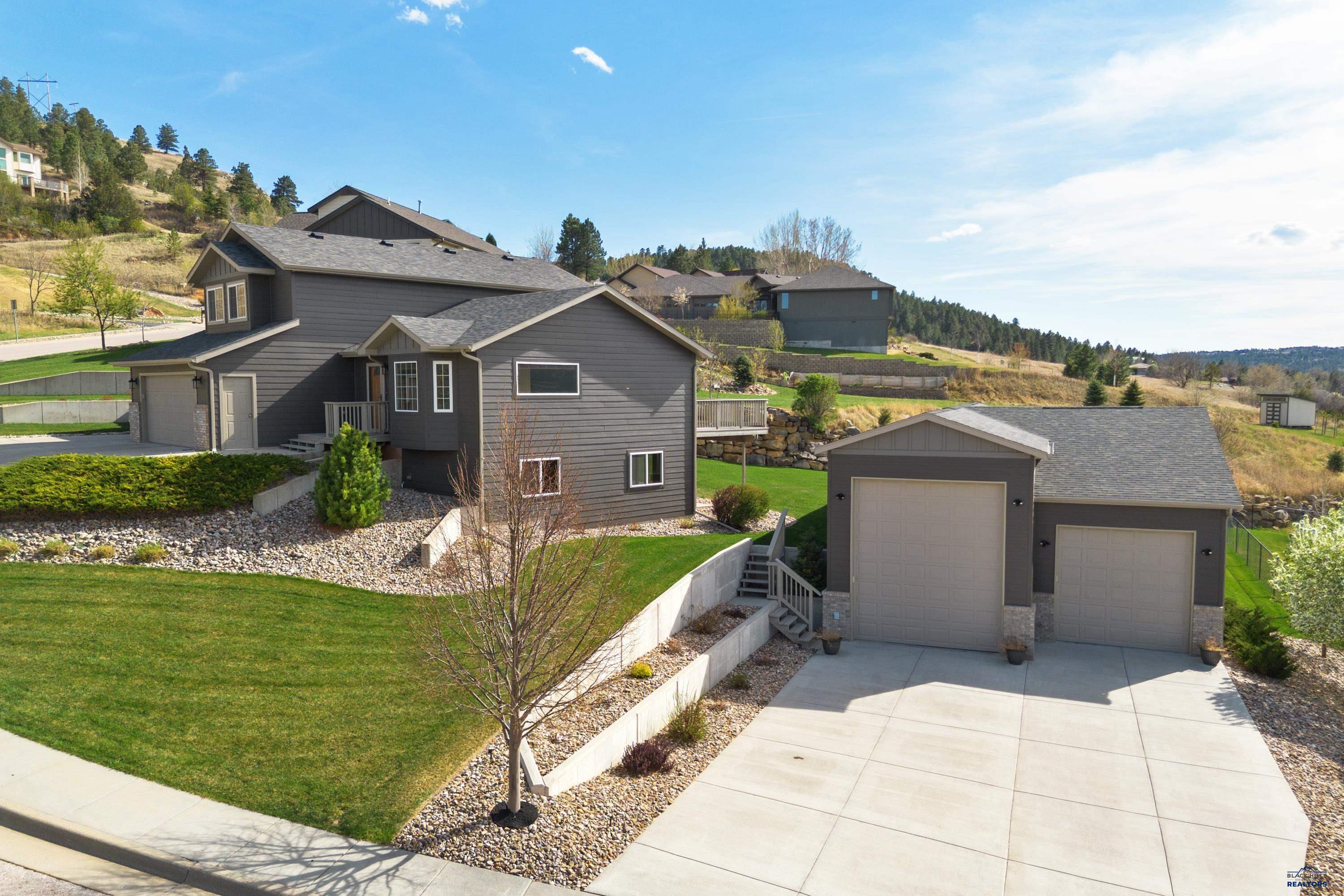 2049 HARNEY DR
