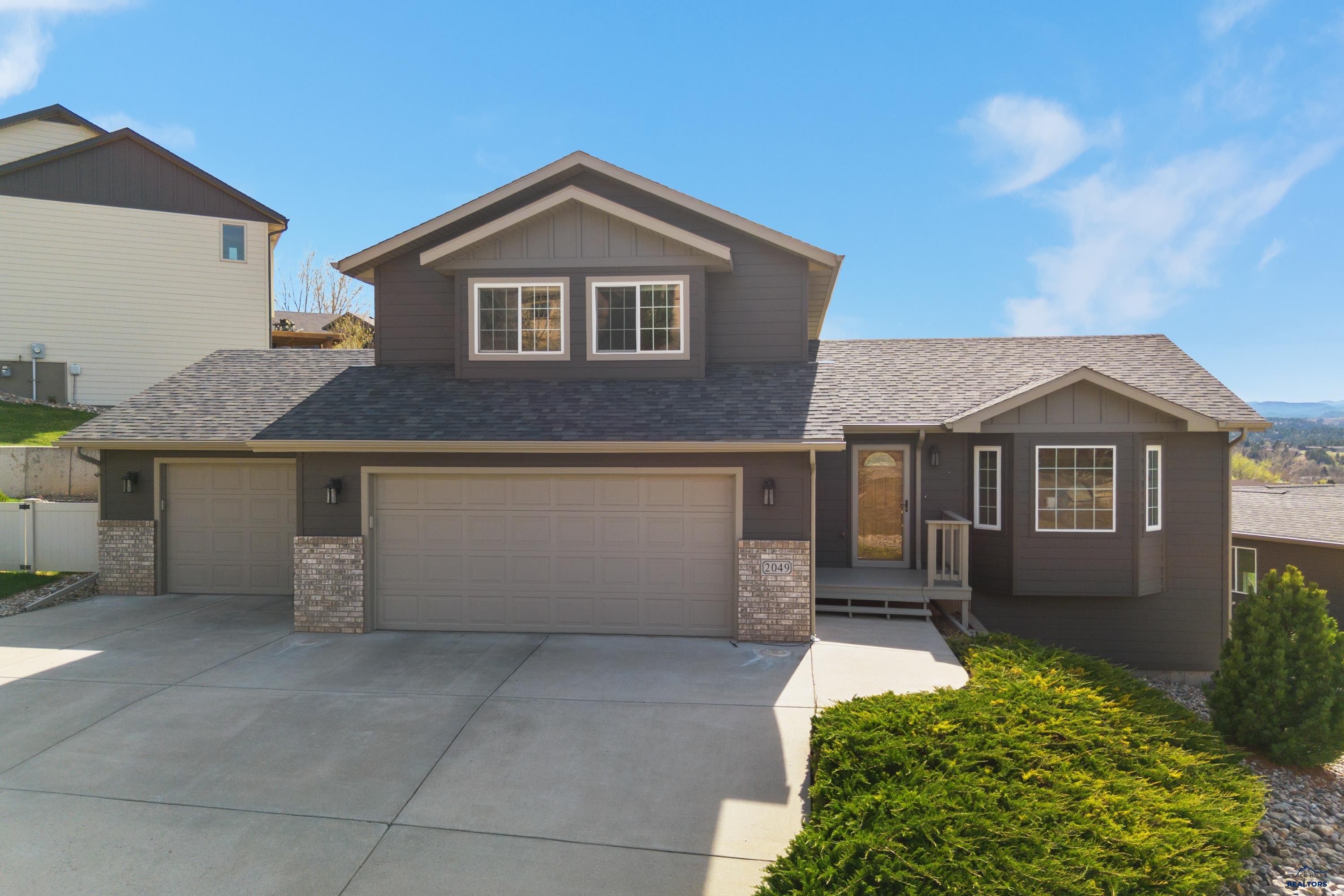 2049 HARNEY DR