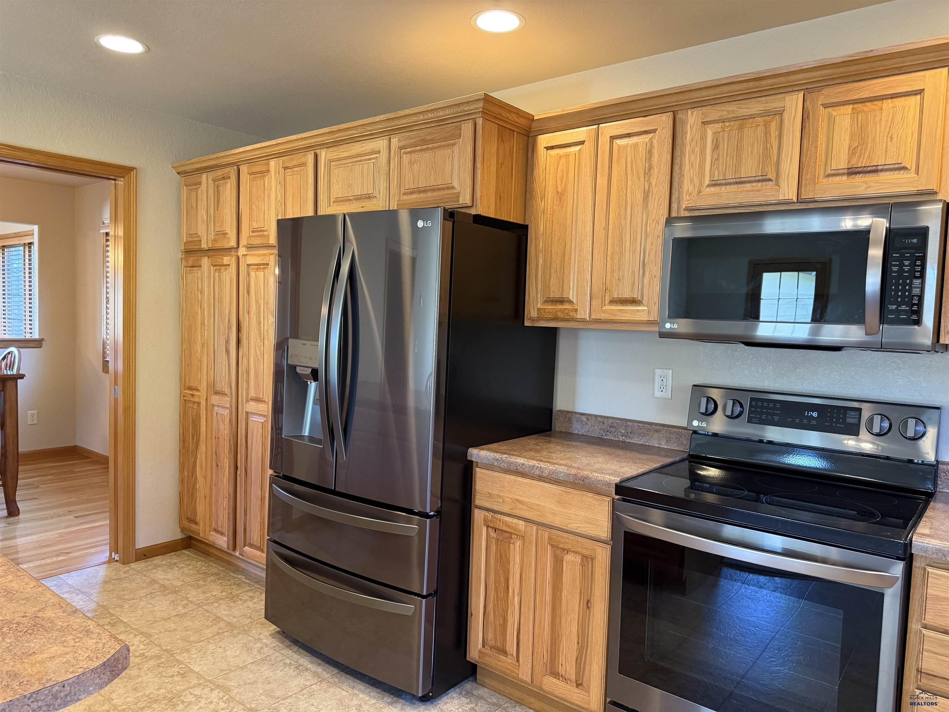 436 MIDDLE VALLEY DR