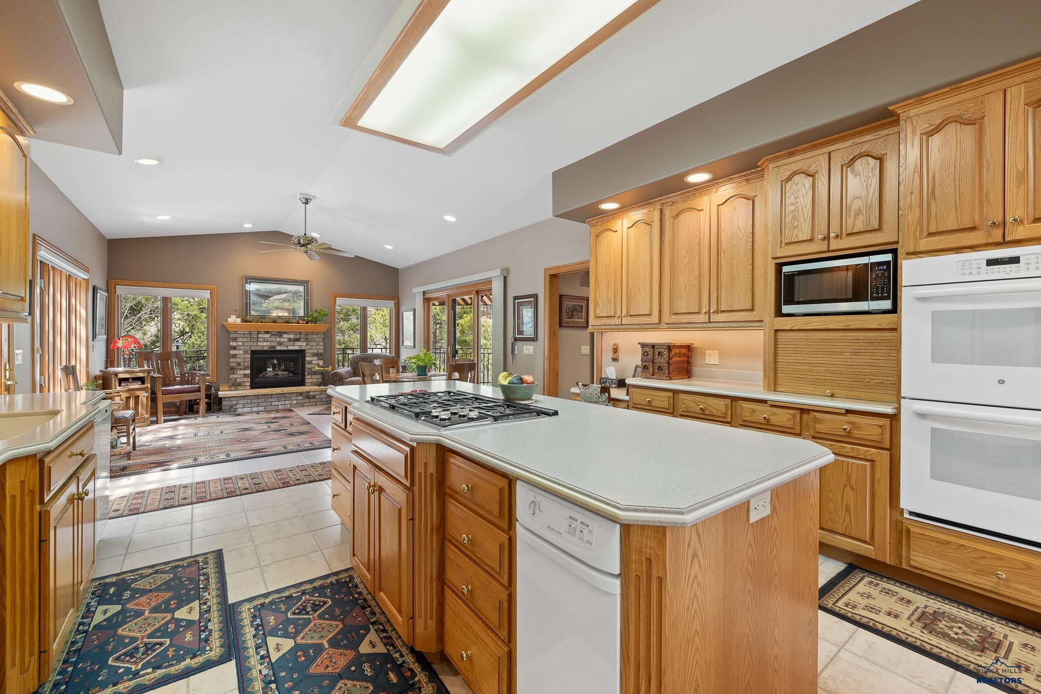 5400 PINEDALE CIR