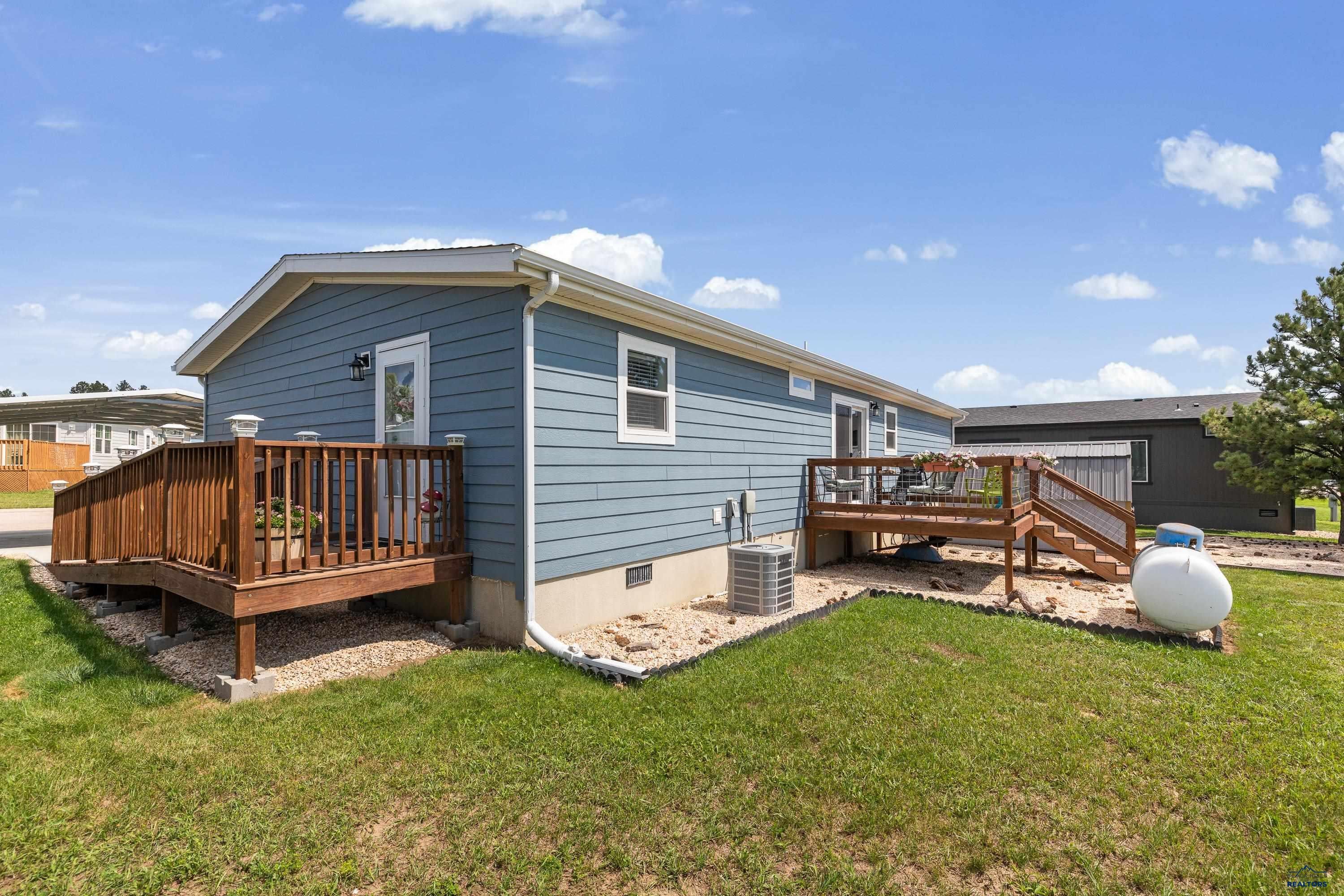 1702 WOOD LILY LN