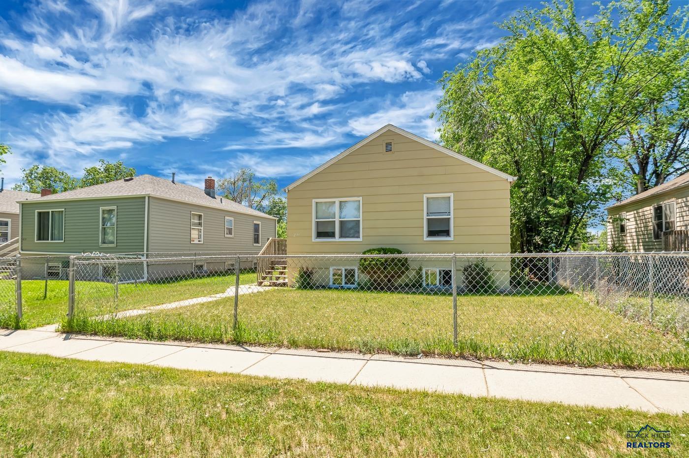 211 E MONROE AVE