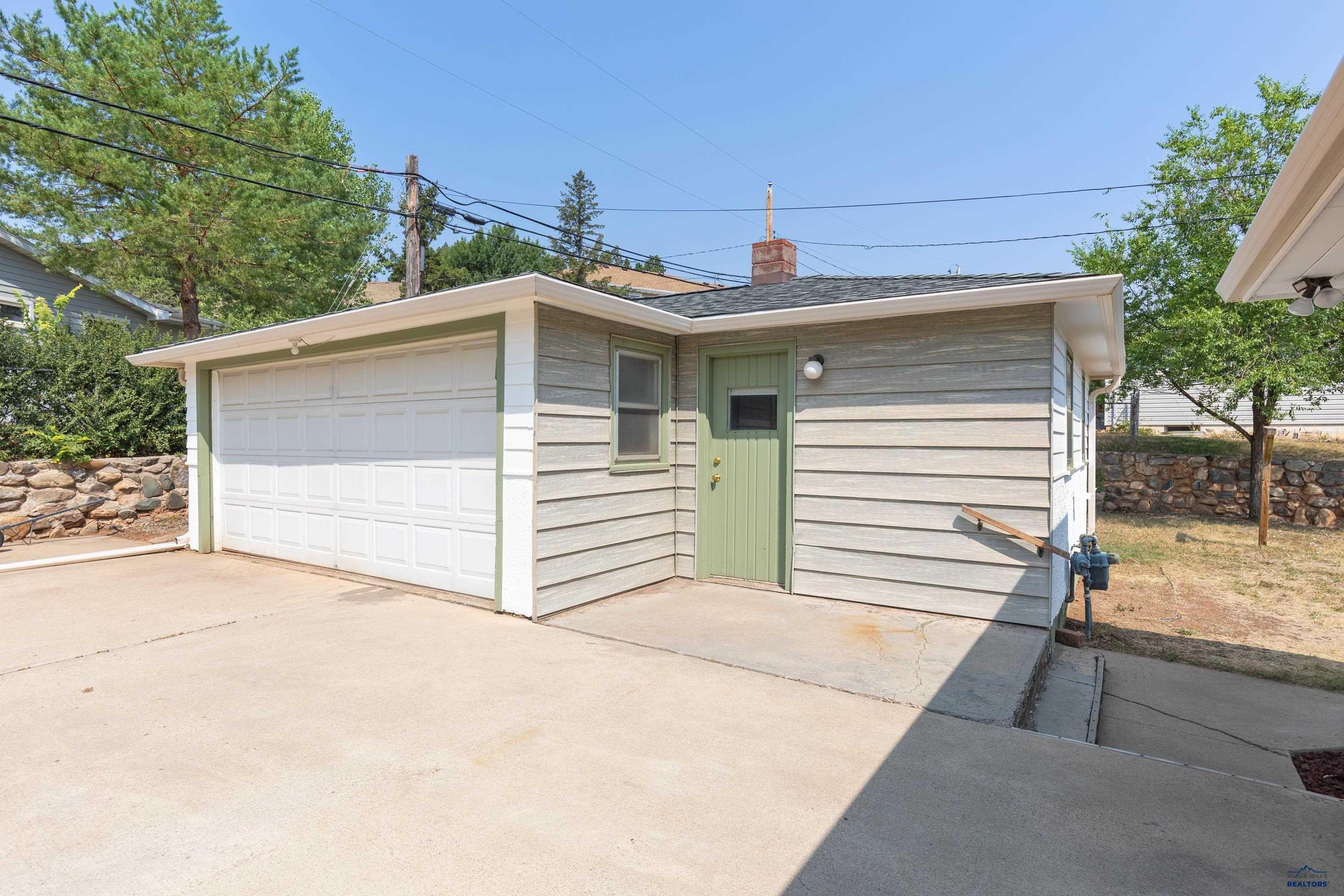 3822 CLIFTON