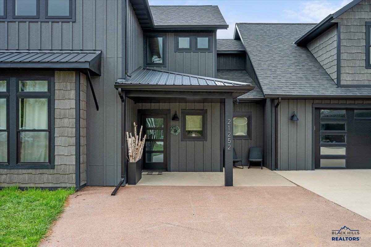 21252 CRESTVIEW DR