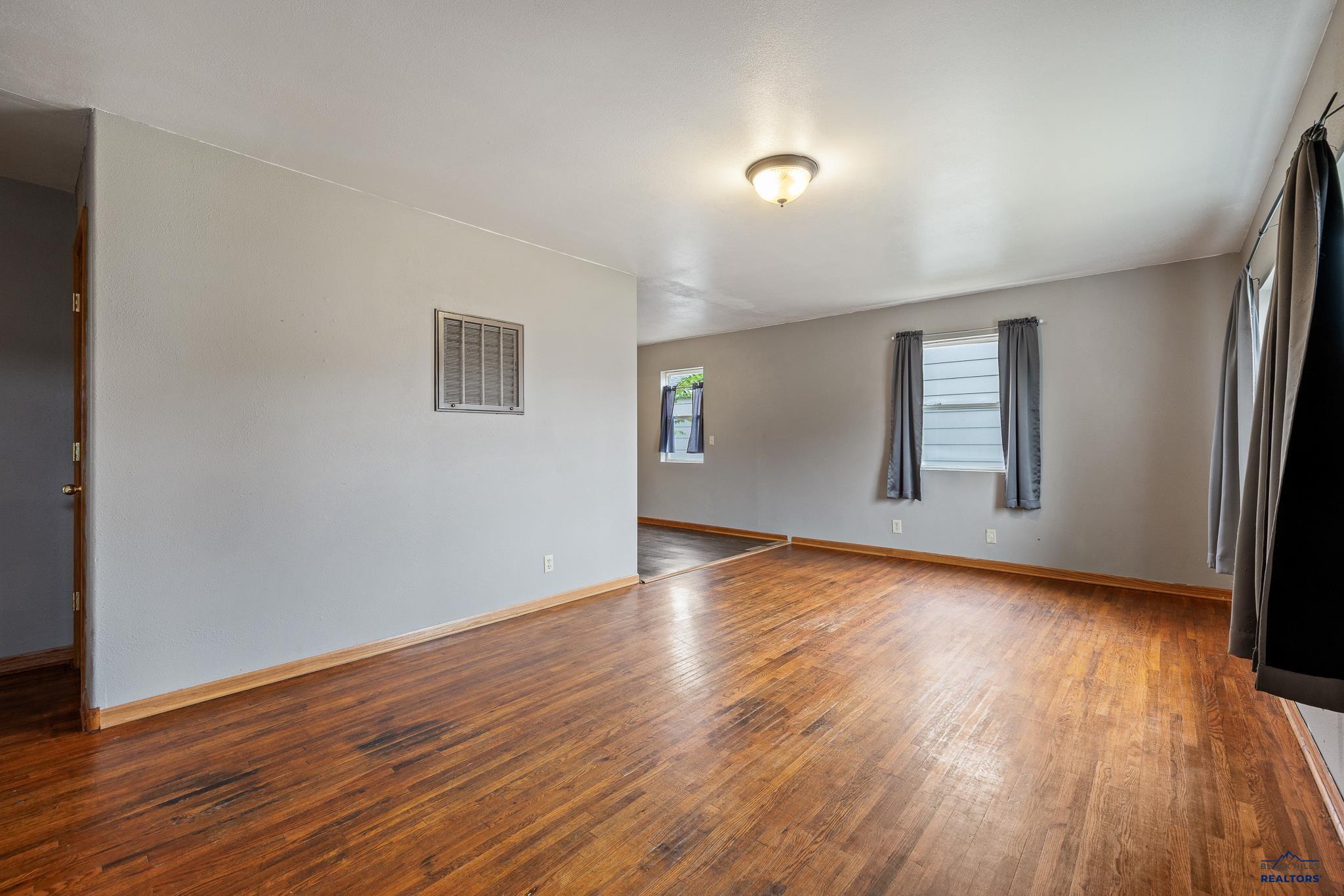 132 MEADE ST