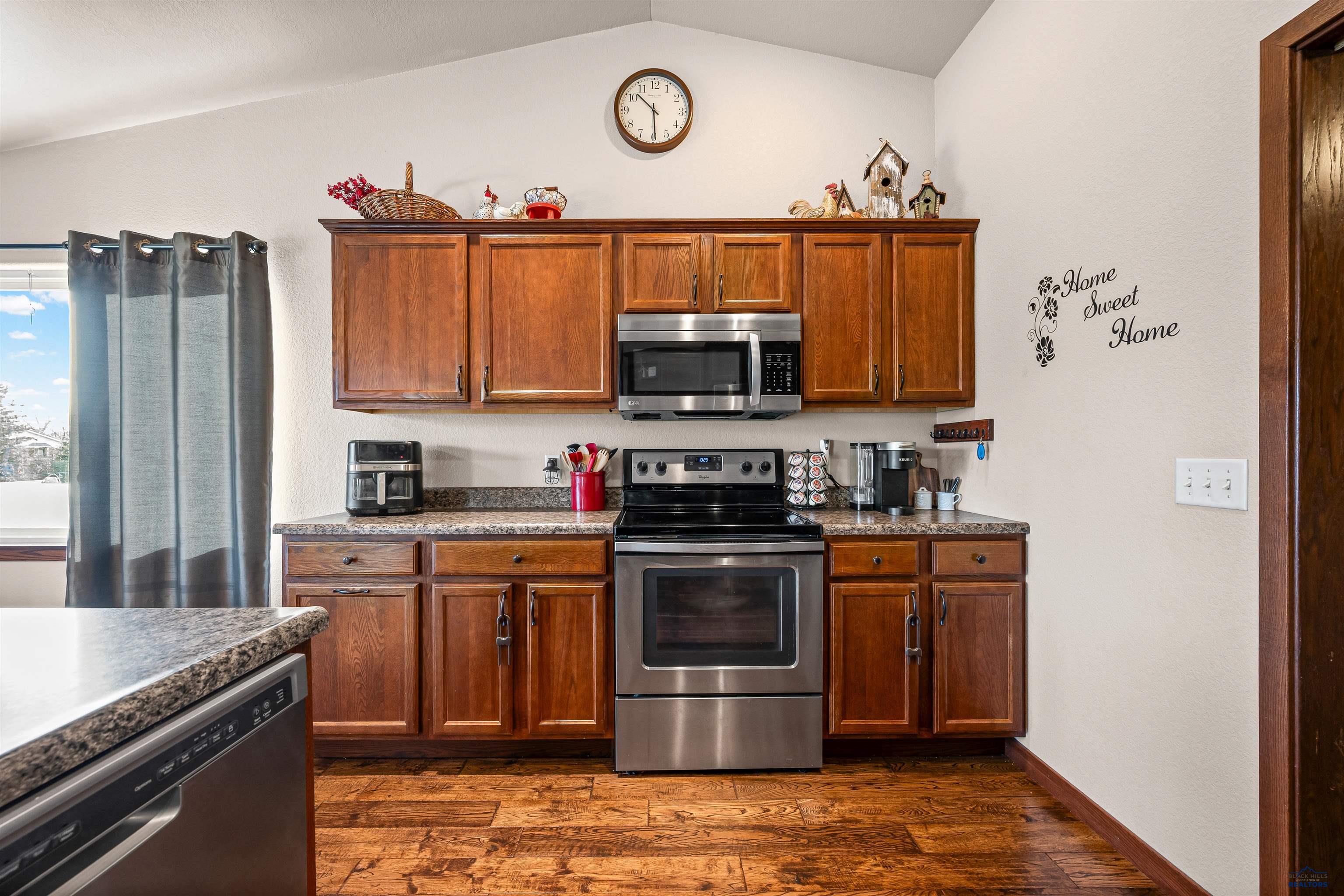 2914 GREENWOOD TRAIL