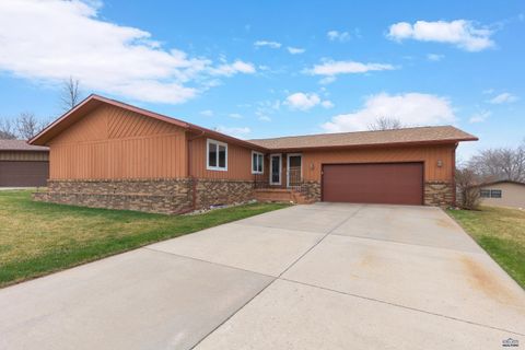 2713 HARNEY PL Rapid City SD 57702