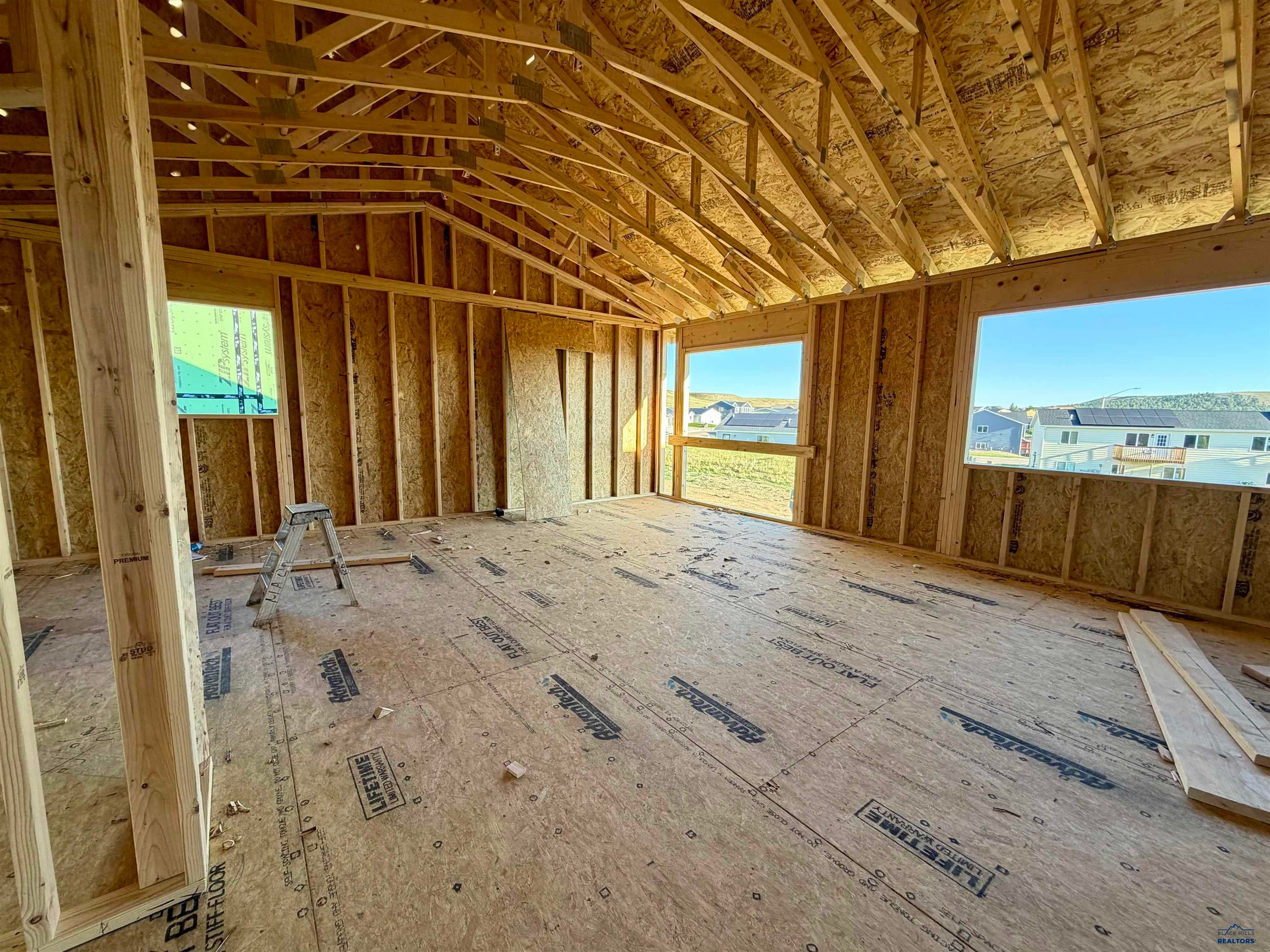 Lot 8 W COUNTRY RD
