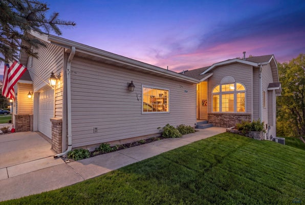 3701 PARK DR, RAPID CITY, SD 57702 - Image 53aec2d1ee2593d35b59fdf7954530df/1015702661