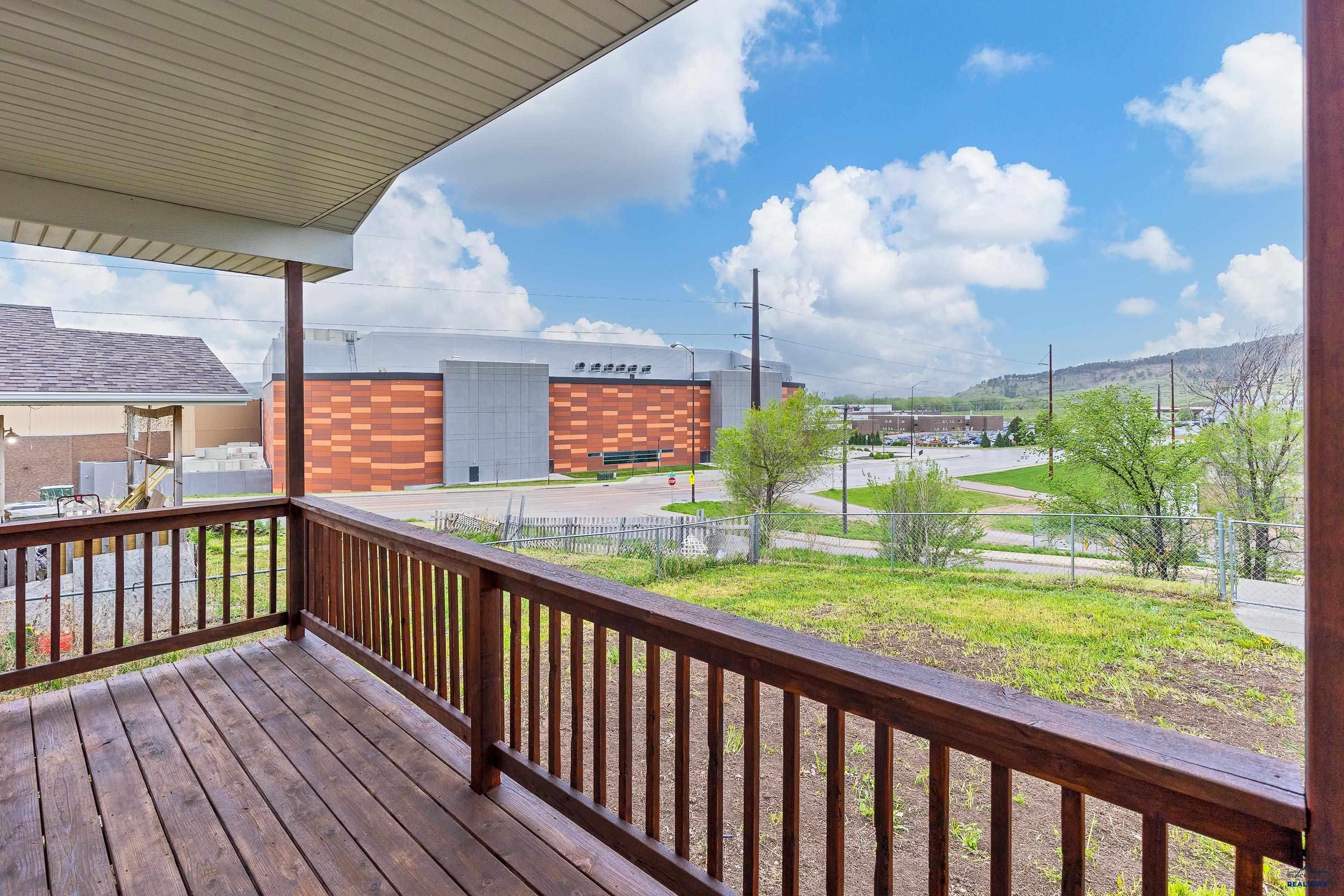 Rapid City, South Dakota 57701, United States, 3 Bedrooms Bedrooms, ,1 BathroomBathrooms,Residential,Pending,57679