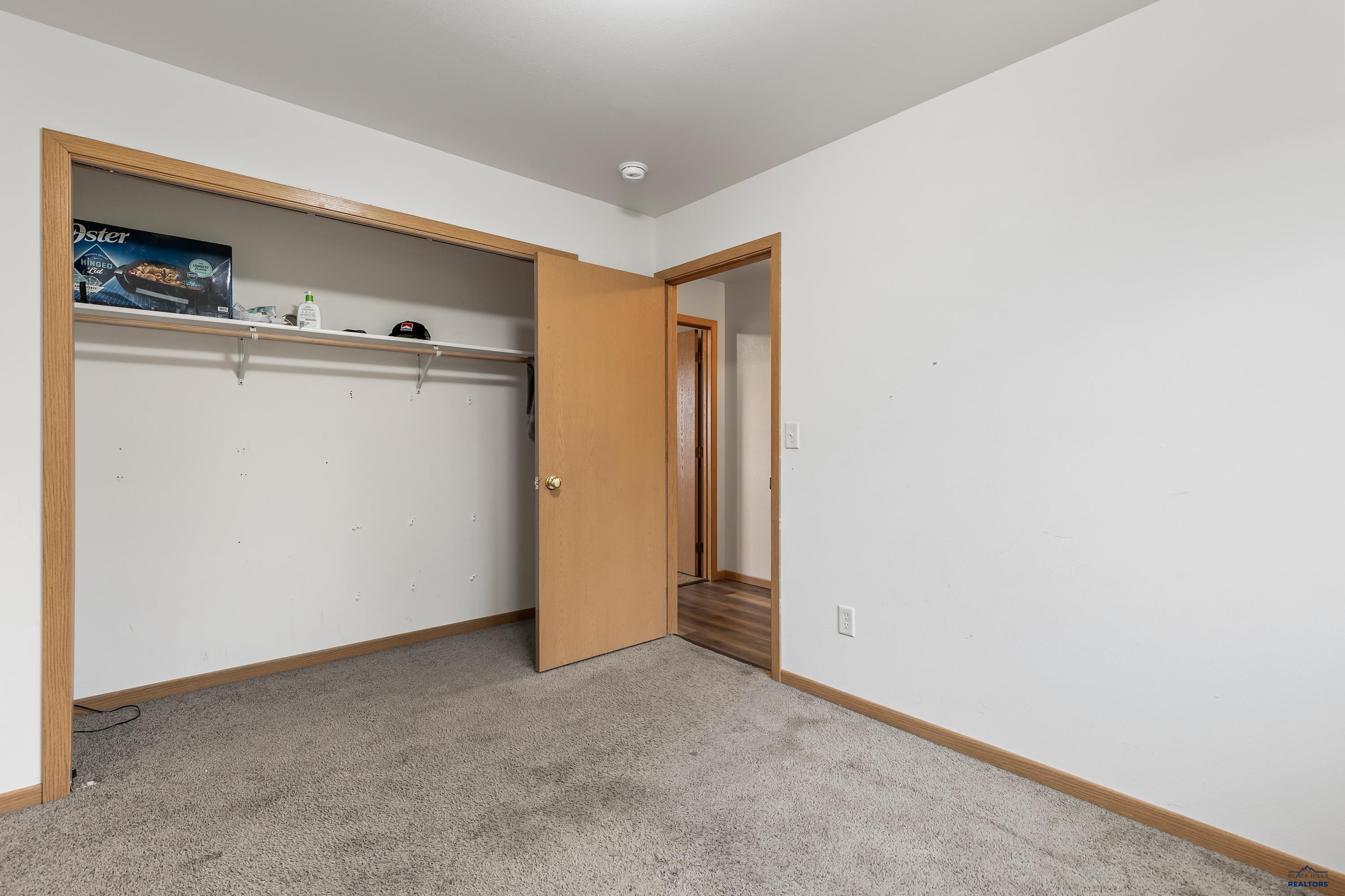 Rapid City, South Dakota 57701, United States, 3 Bedrooms Bedrooms, ,1 BathroomBathrooms,Residential,Pending,57679