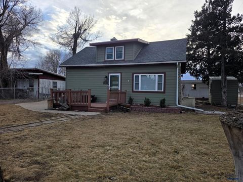 401 S BAILEY AVE New Underwood SD 57761