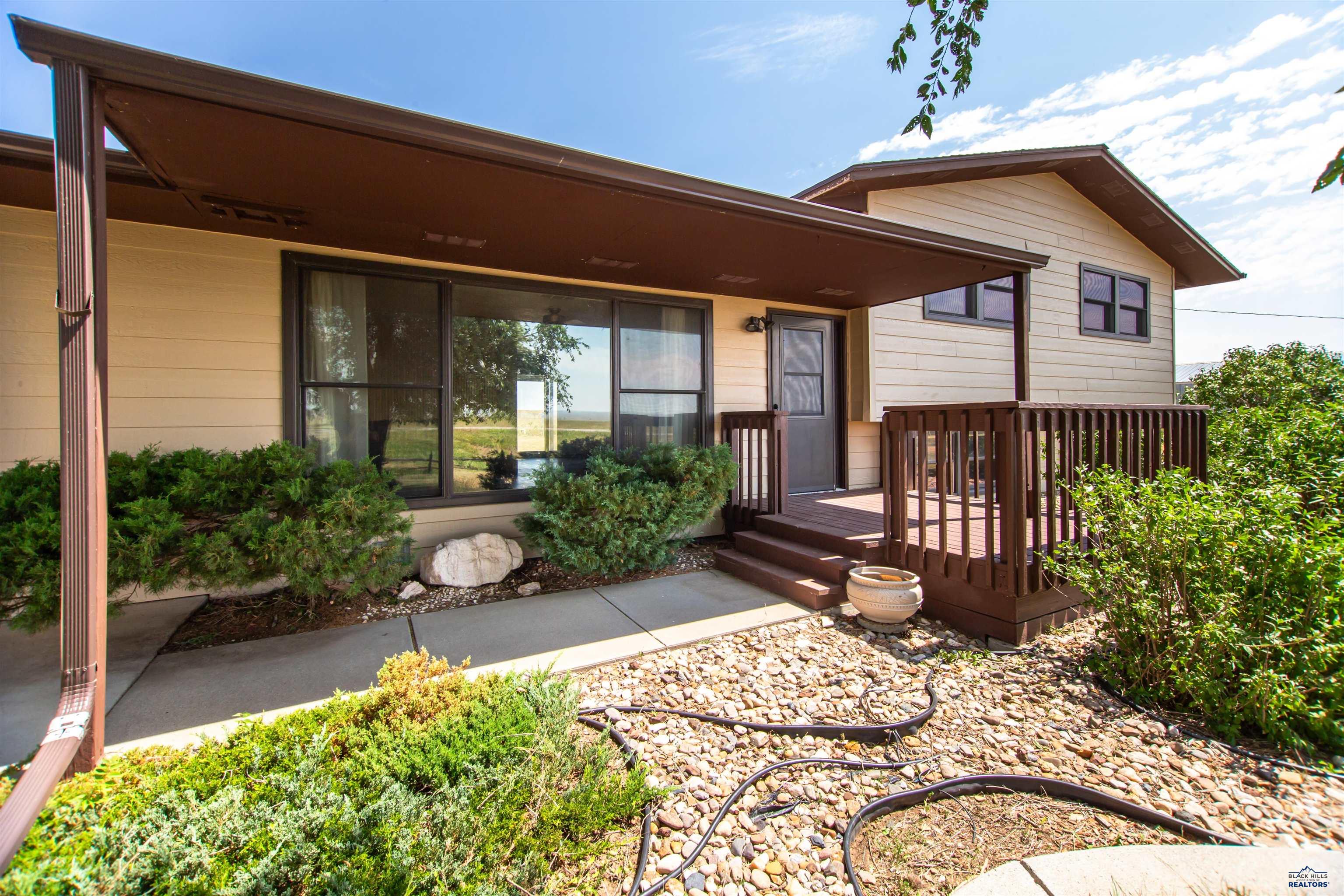 15810 E HWY 44