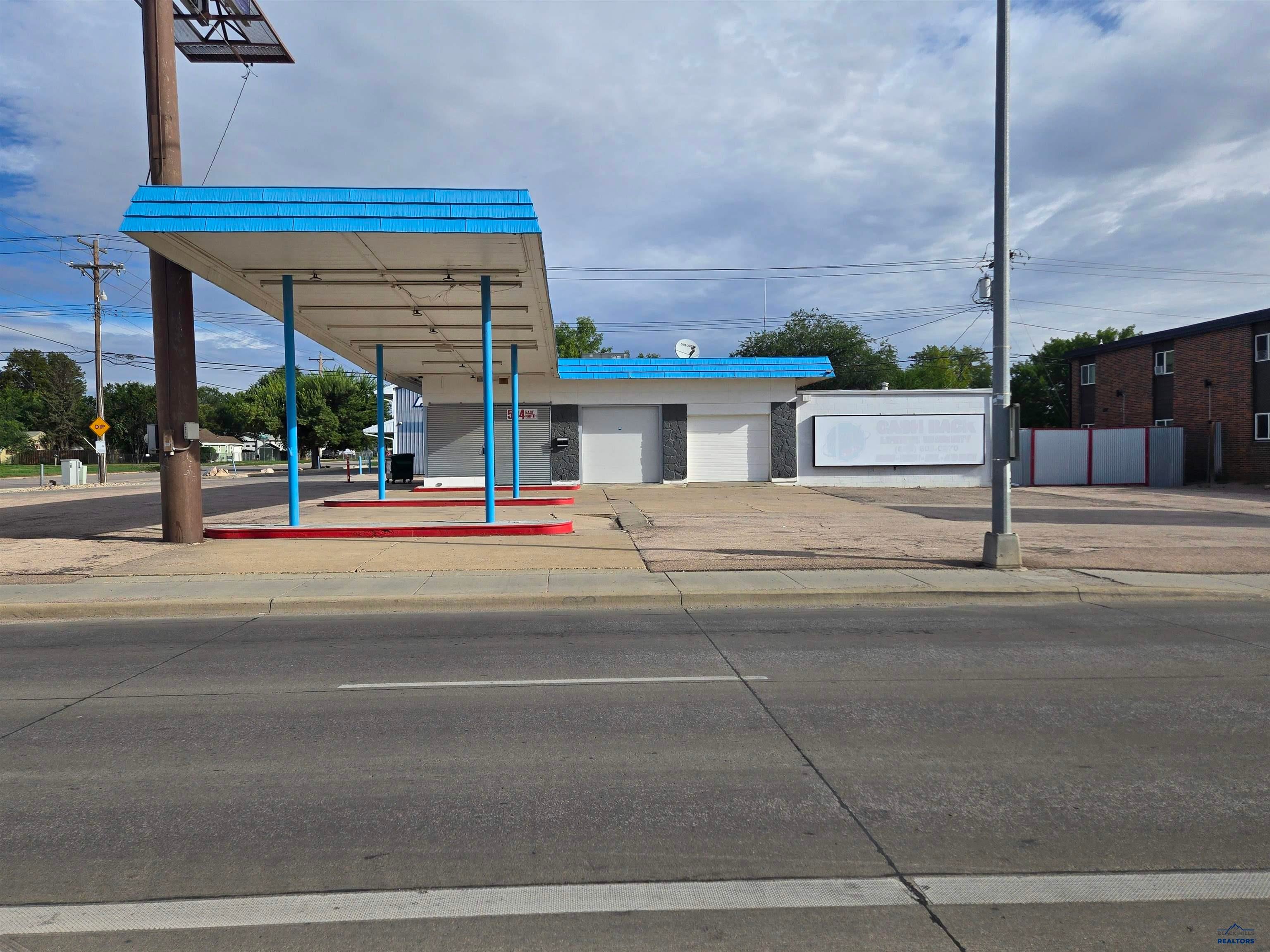 504 E NORTH