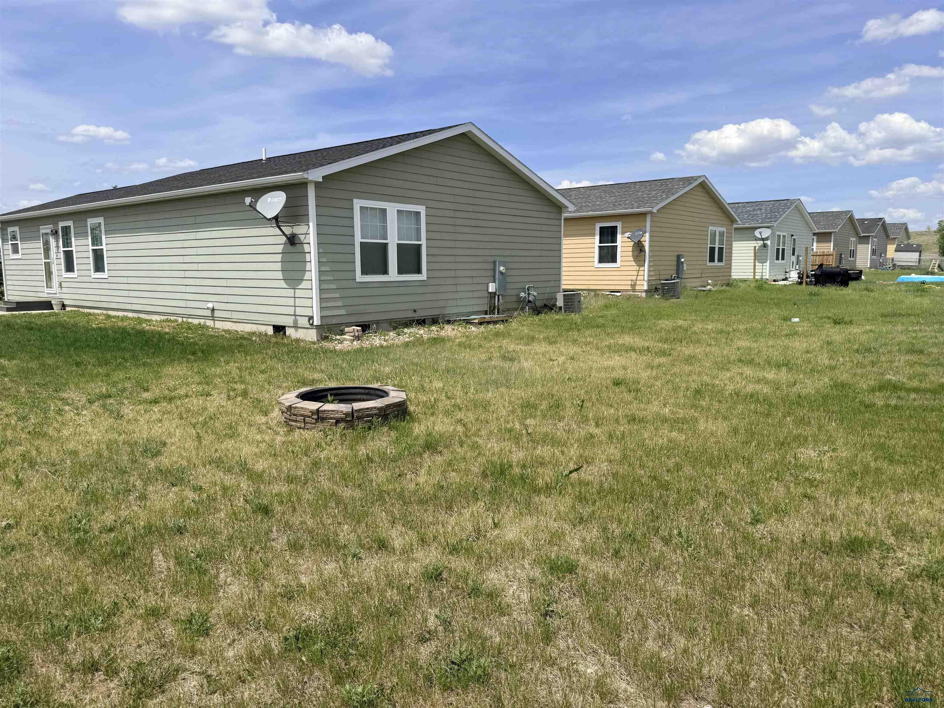264 TRENTON LN