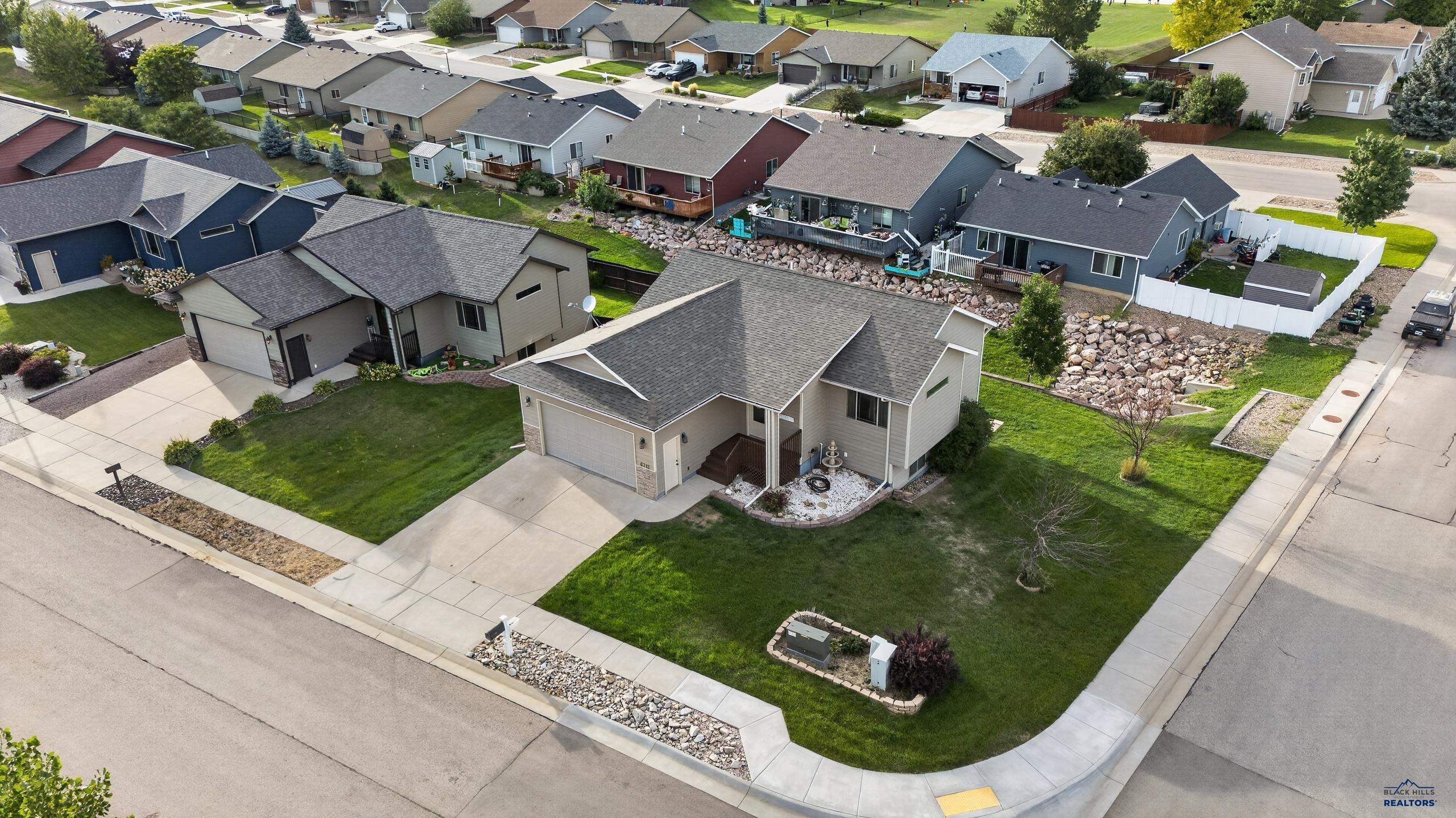 6712 CAMBRIDGE CT