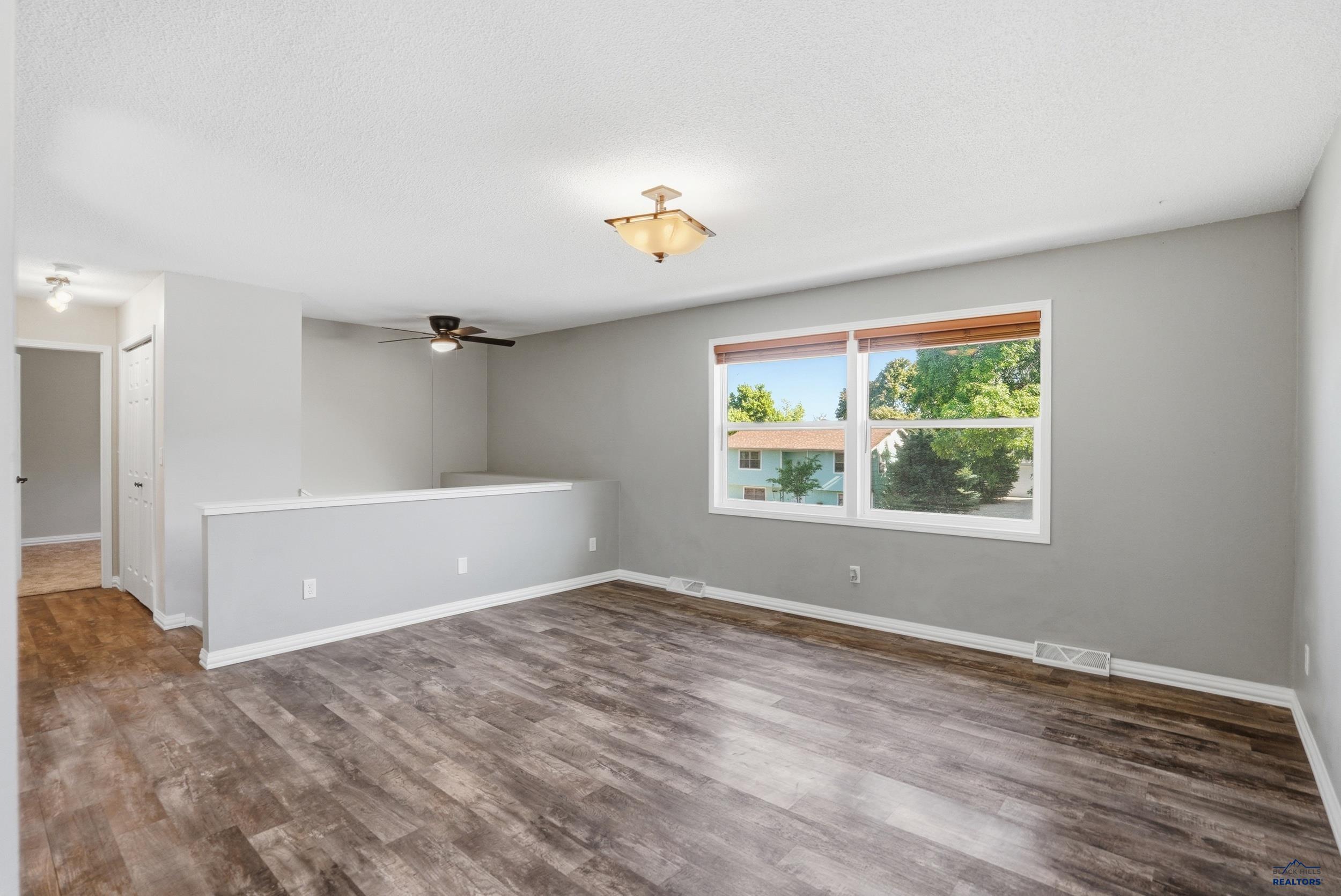 713 E GRANT