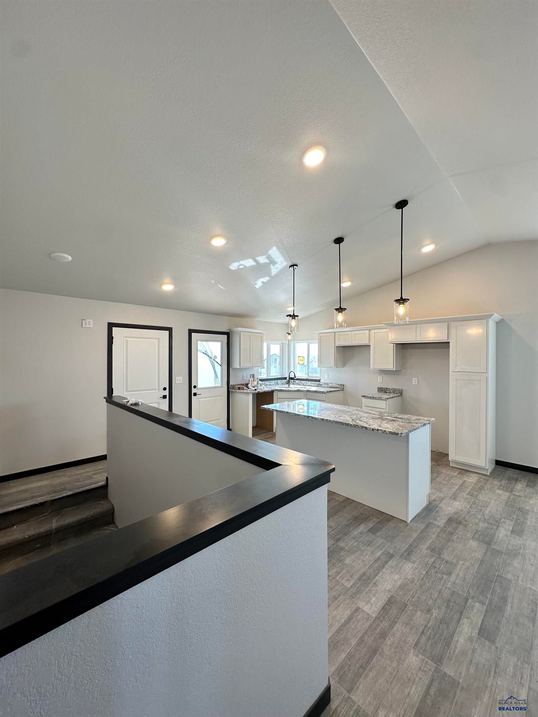 660 LIBERTY PARK DR