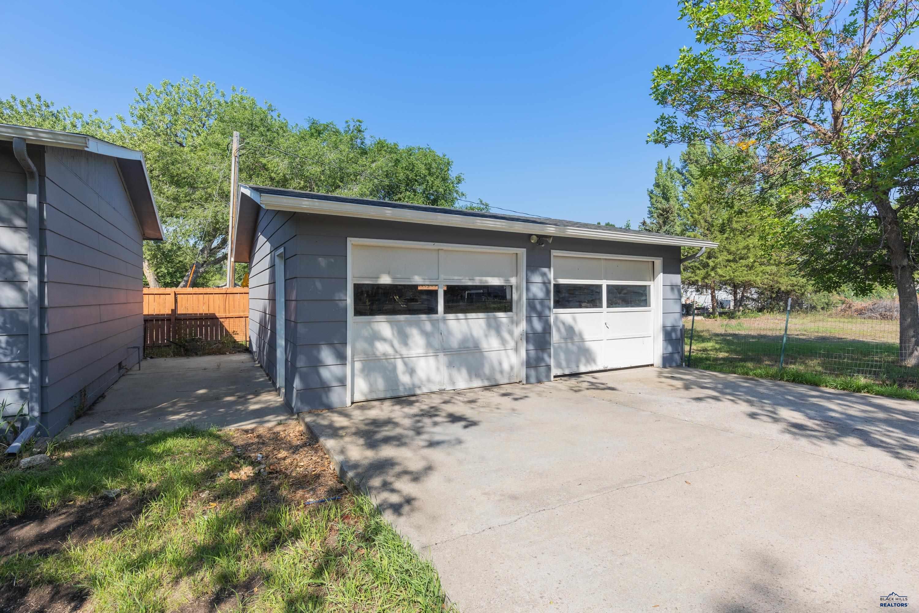 4966 ALBERT LN