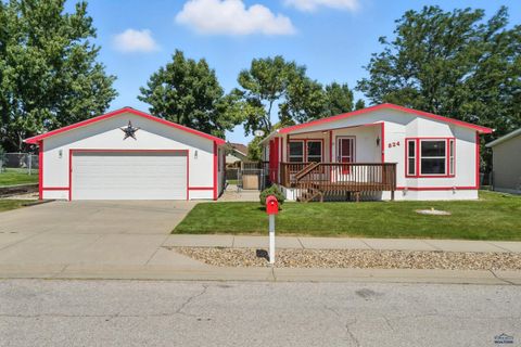 824 FLAMINGO DR Rapid City SD 57701