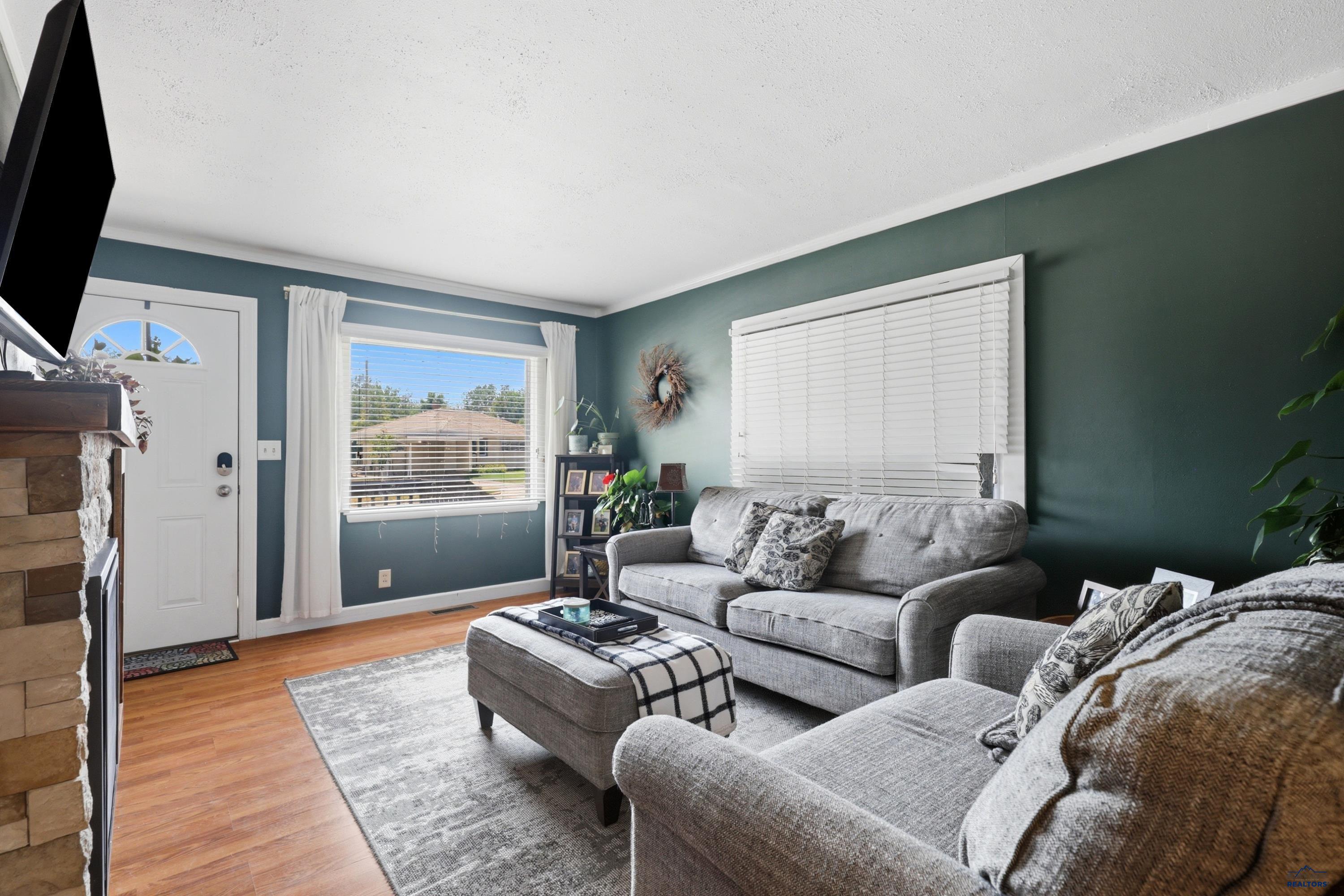 3518 BROOKSIDE DR