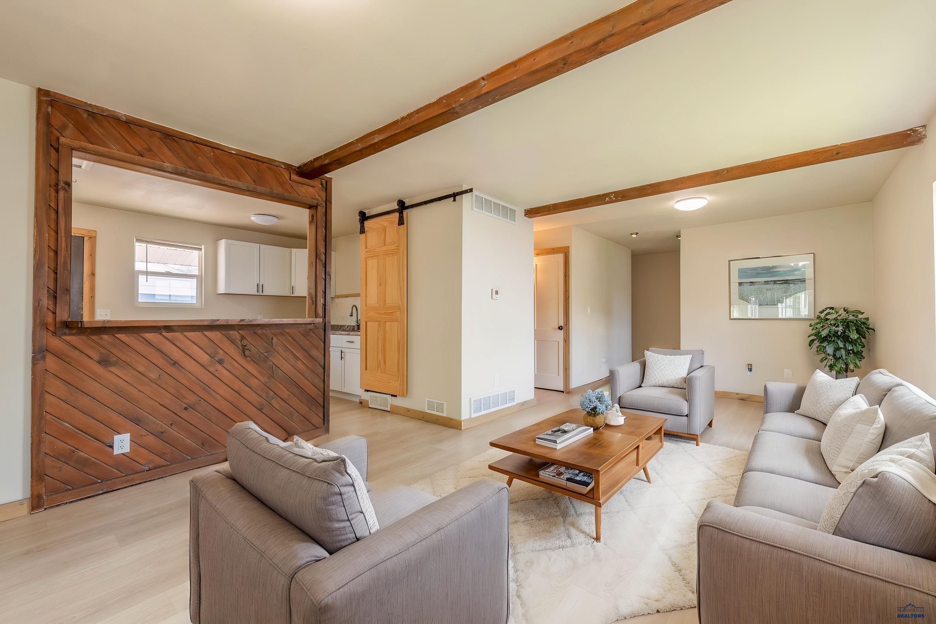 401 E ST FRANCIS