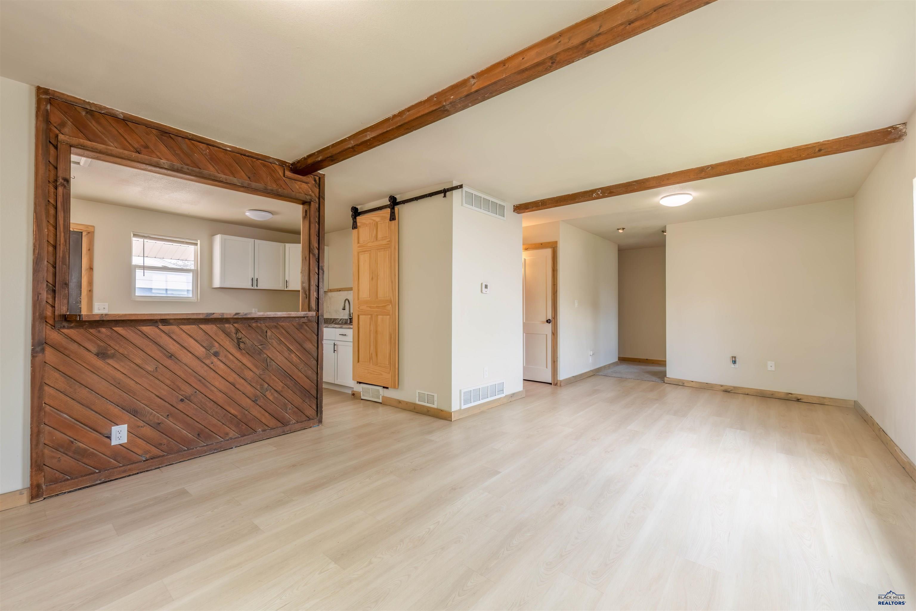 401 E ST FRANCIS