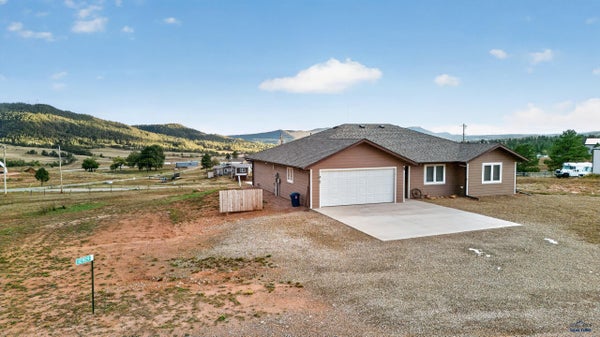 12929 SAPPHIRE LN, HOT SPRINGS, SD 57747 - Image 63e40dd058c7daac4e9b4e37febfd8f8/2038857651