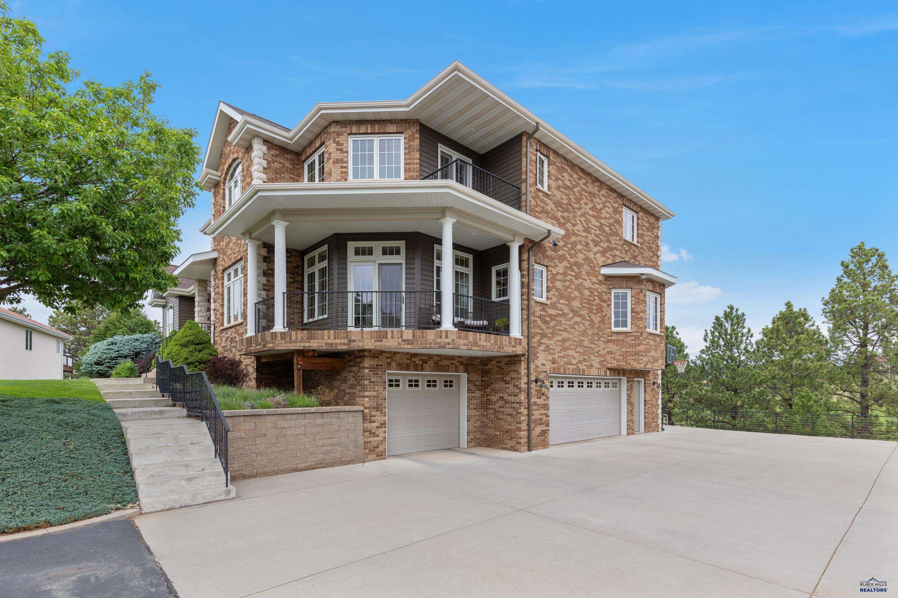 6668 BERWICK CT
