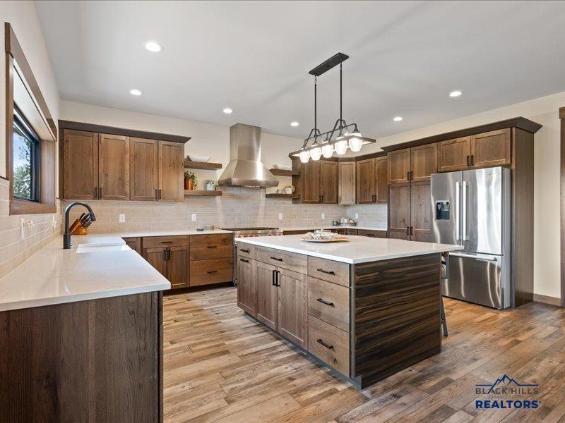 Lead, South Dakota, 57754, United States, ,5 BathroomsBathrooms,Residential,Active,2002332