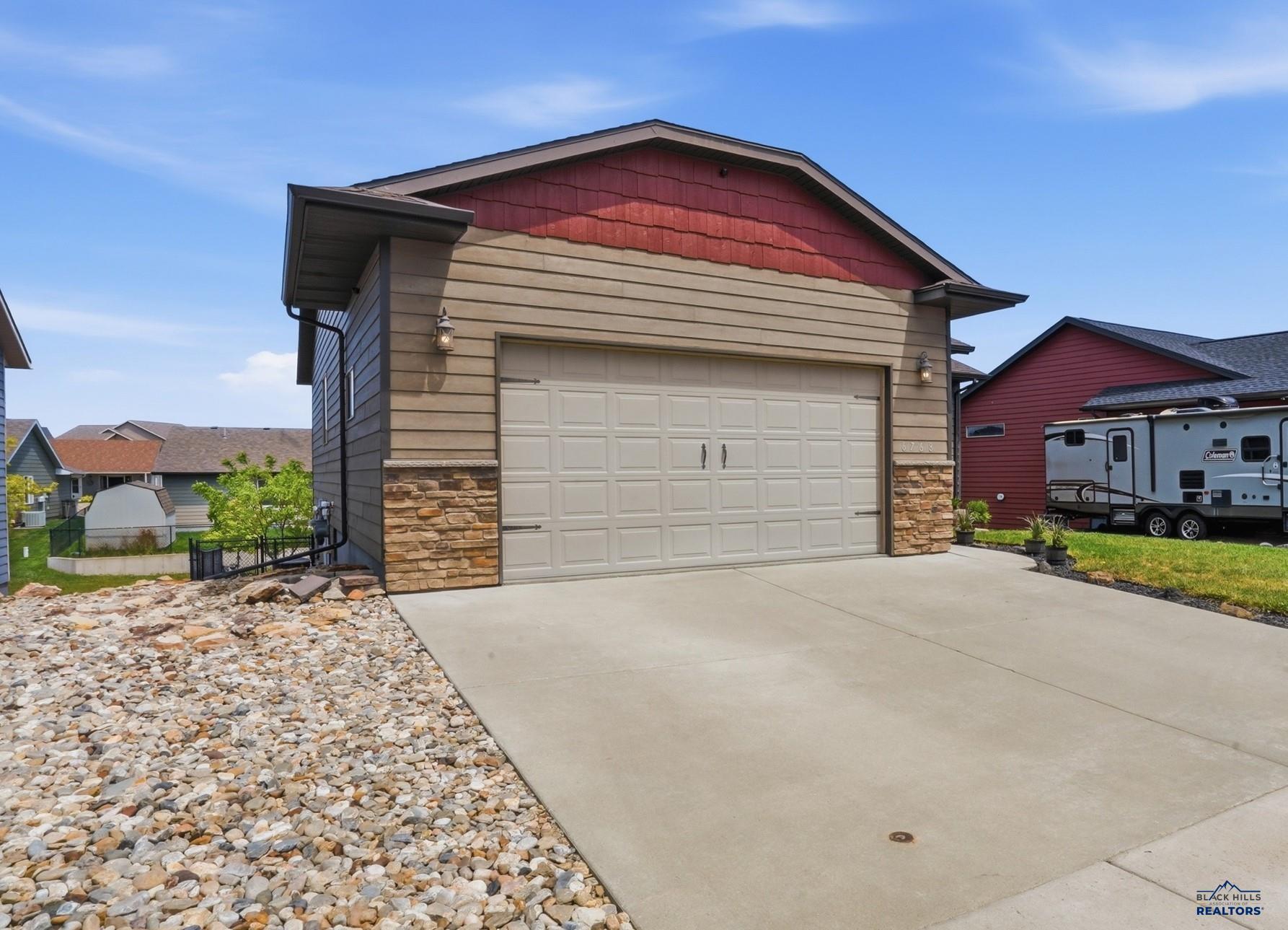 6768 CAMBRIDGE CT