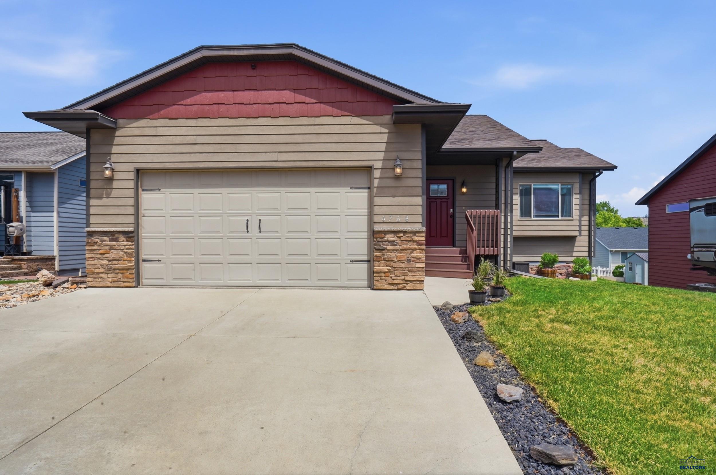 6768 CAMBRIDGE CT