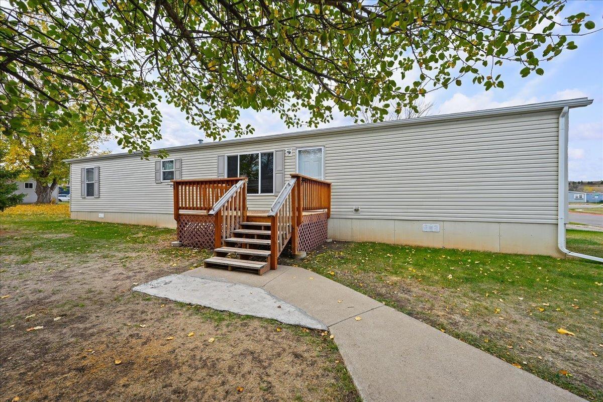 1016 ROUGHLOCK LN