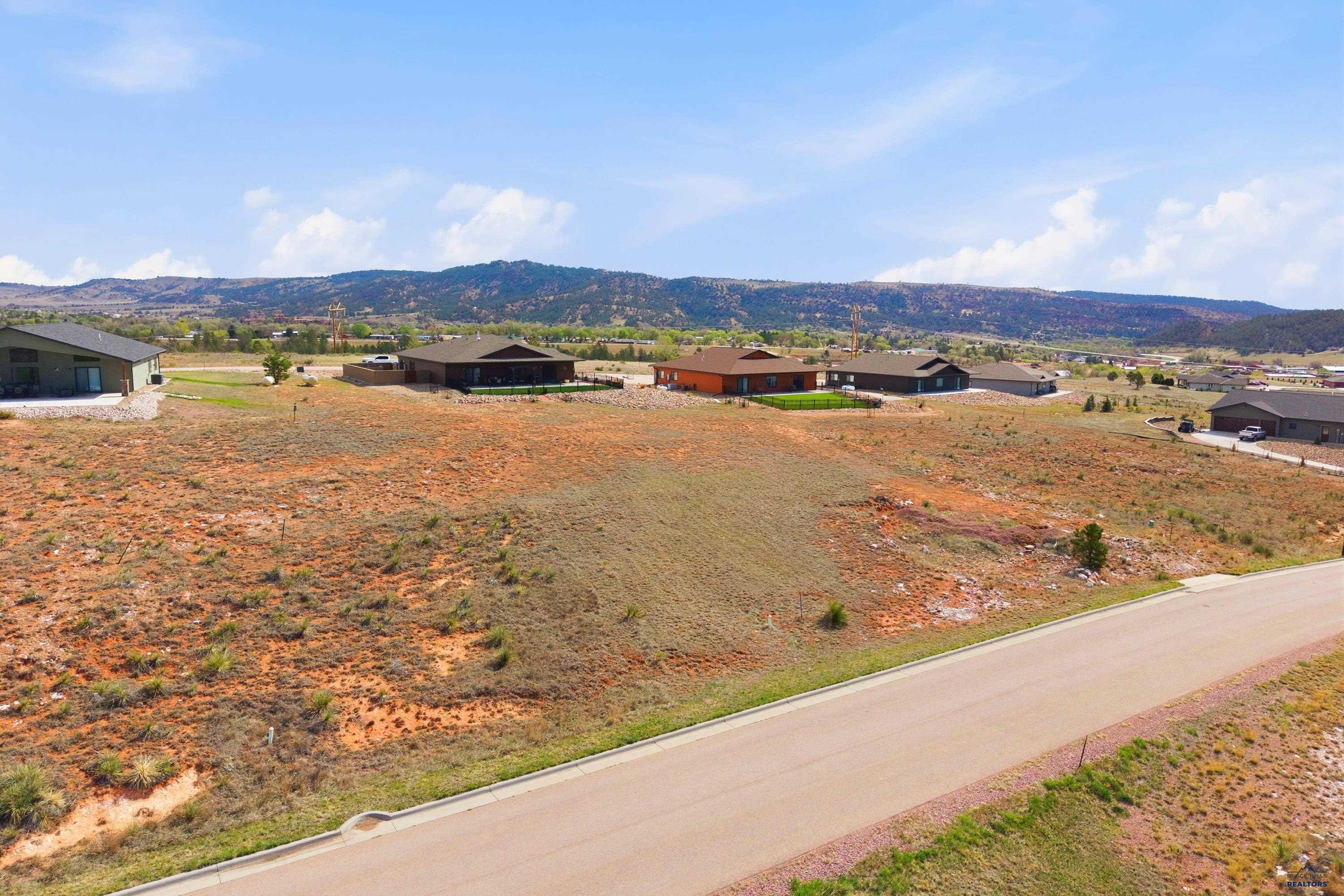315 MEADOWLARK DR